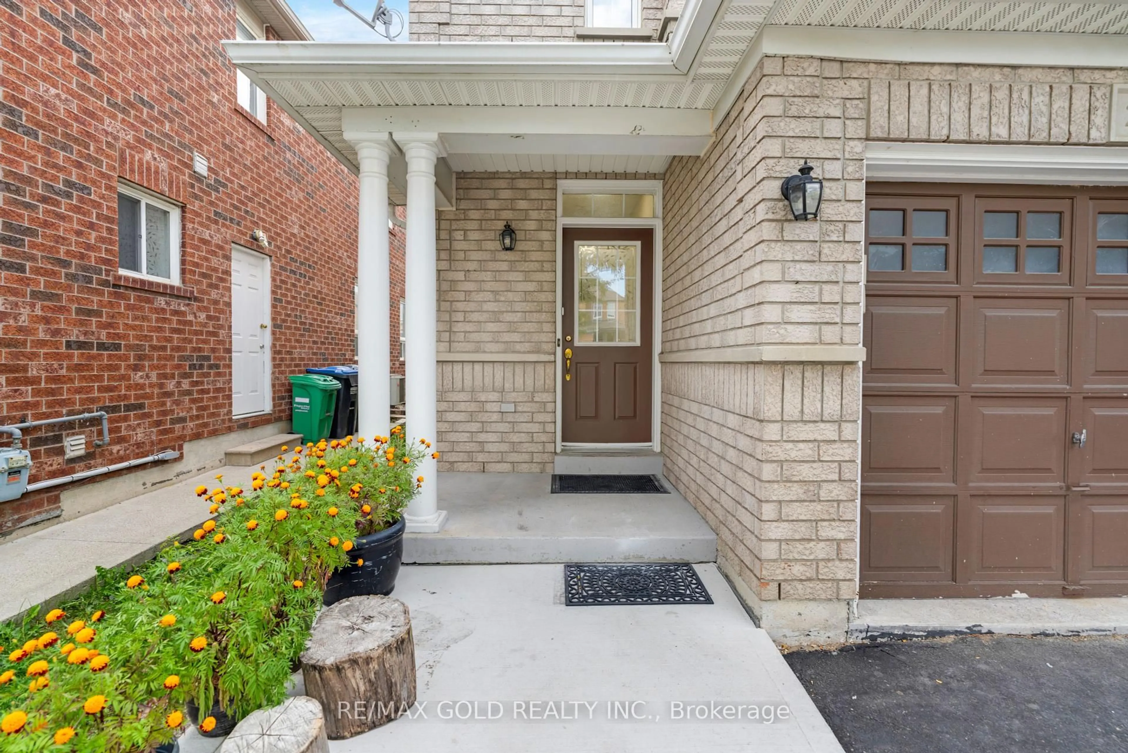 Home with brick exterior material, street for 29 Sand Cherry Cres, Brampton Ontario L6R 3A9