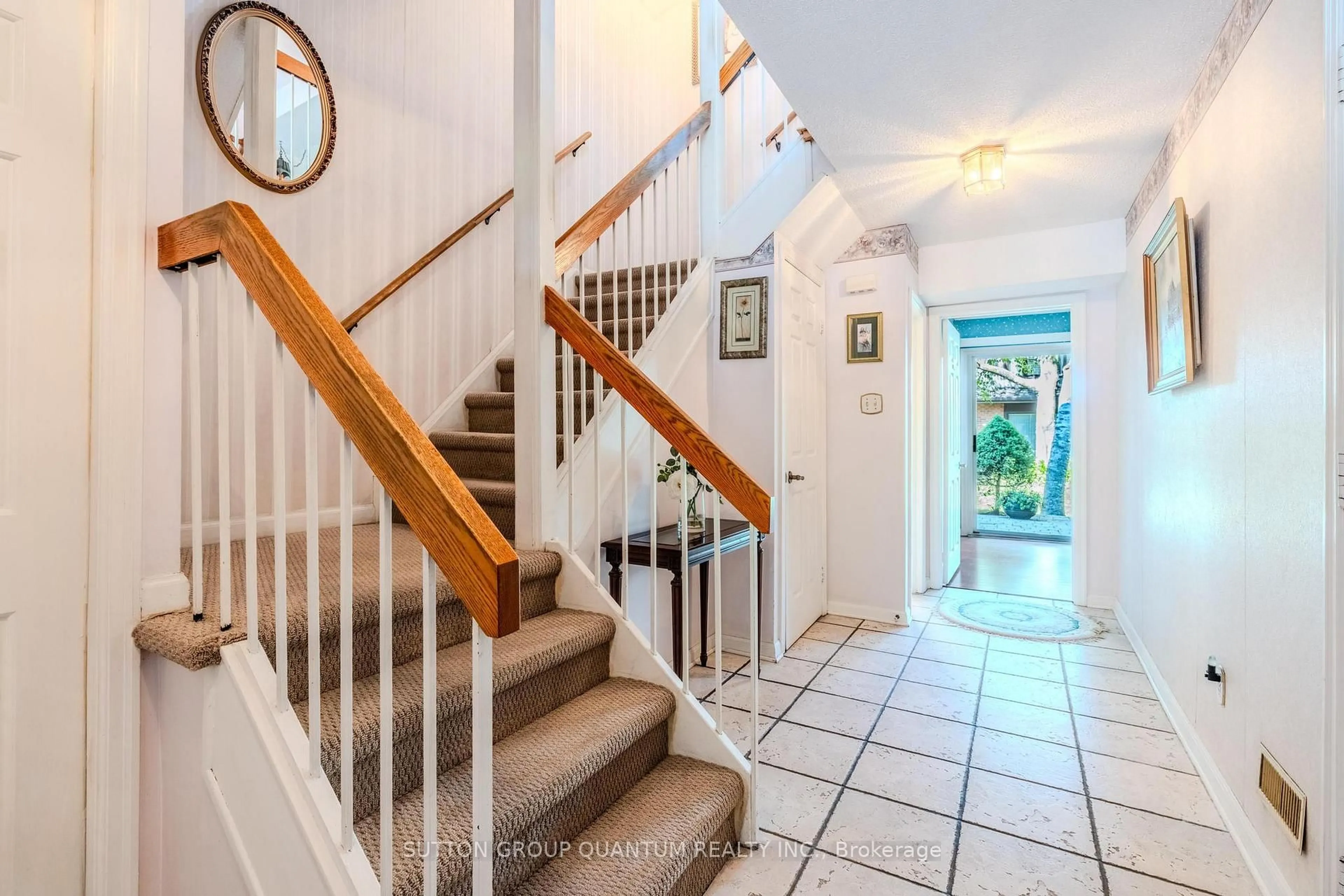 Unknown for 1020 Walden Circ #15, Mississauga Ontario L5J 4J9
