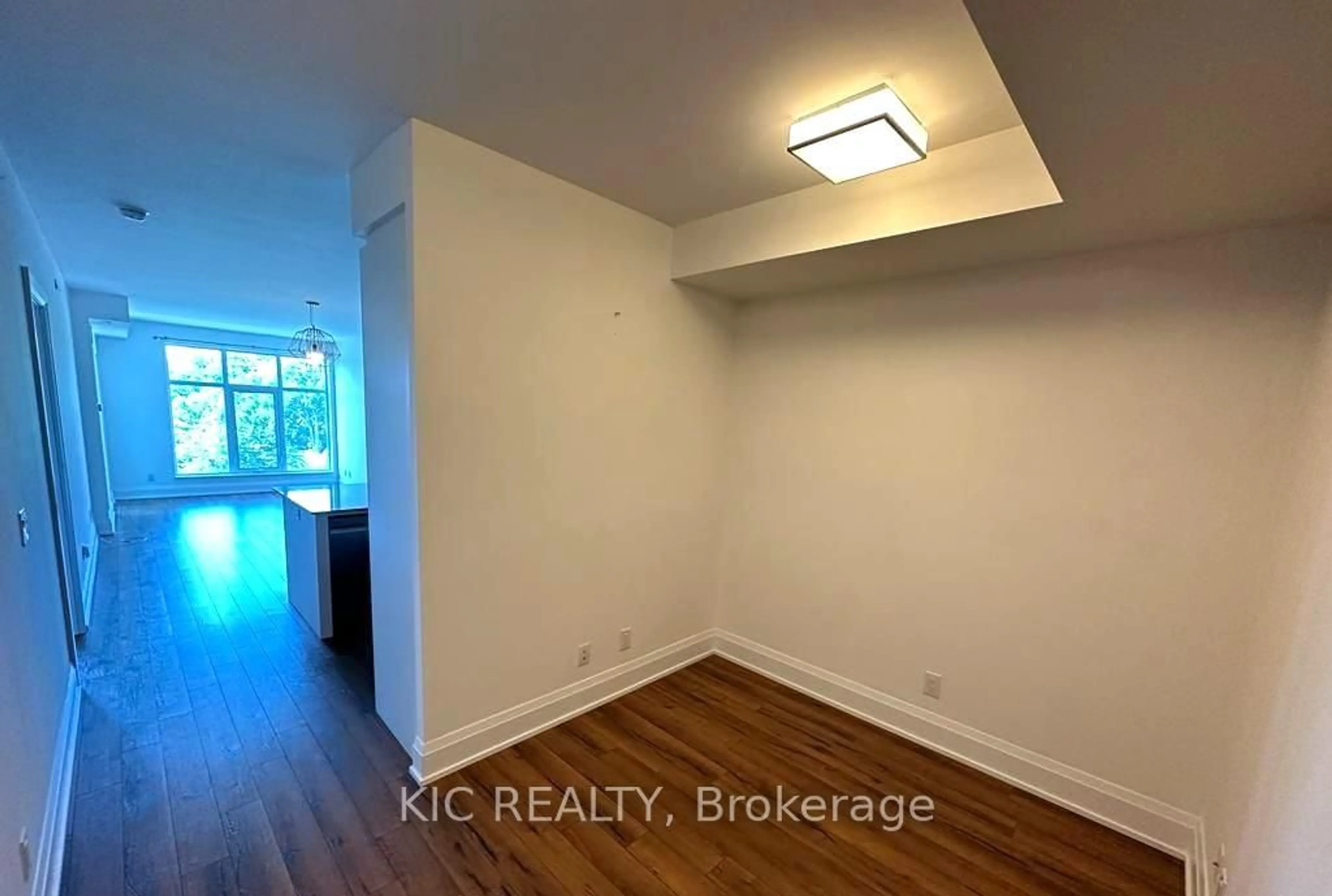 A pic of a room for 2 Old Mill Dr #424, Toronto Ontario M6S 0A2