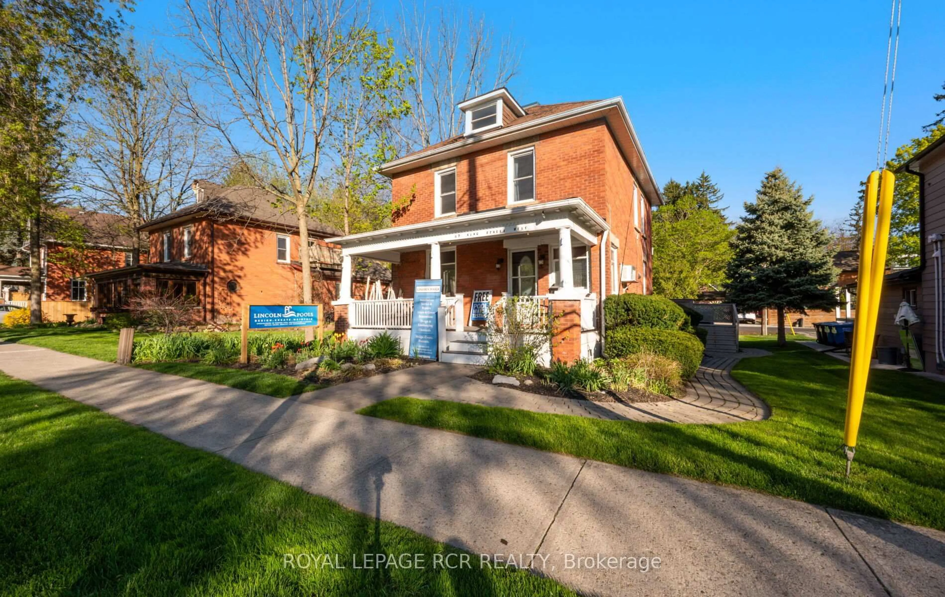Home with brick exterior material, street for 69 King St, Caledon Ontario L7E 1A2