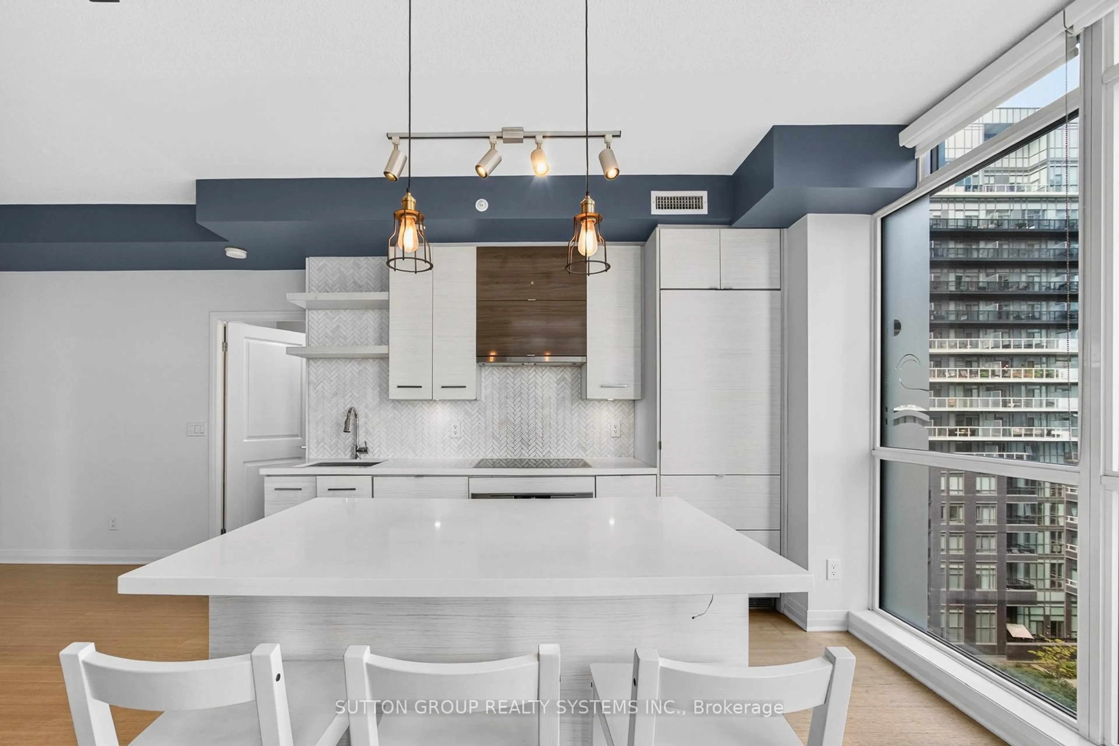 Contemporary kitchen, ceramic/tile floor for 60 Annie Craig Dr #815, Toronto Ontario M8V 0C5