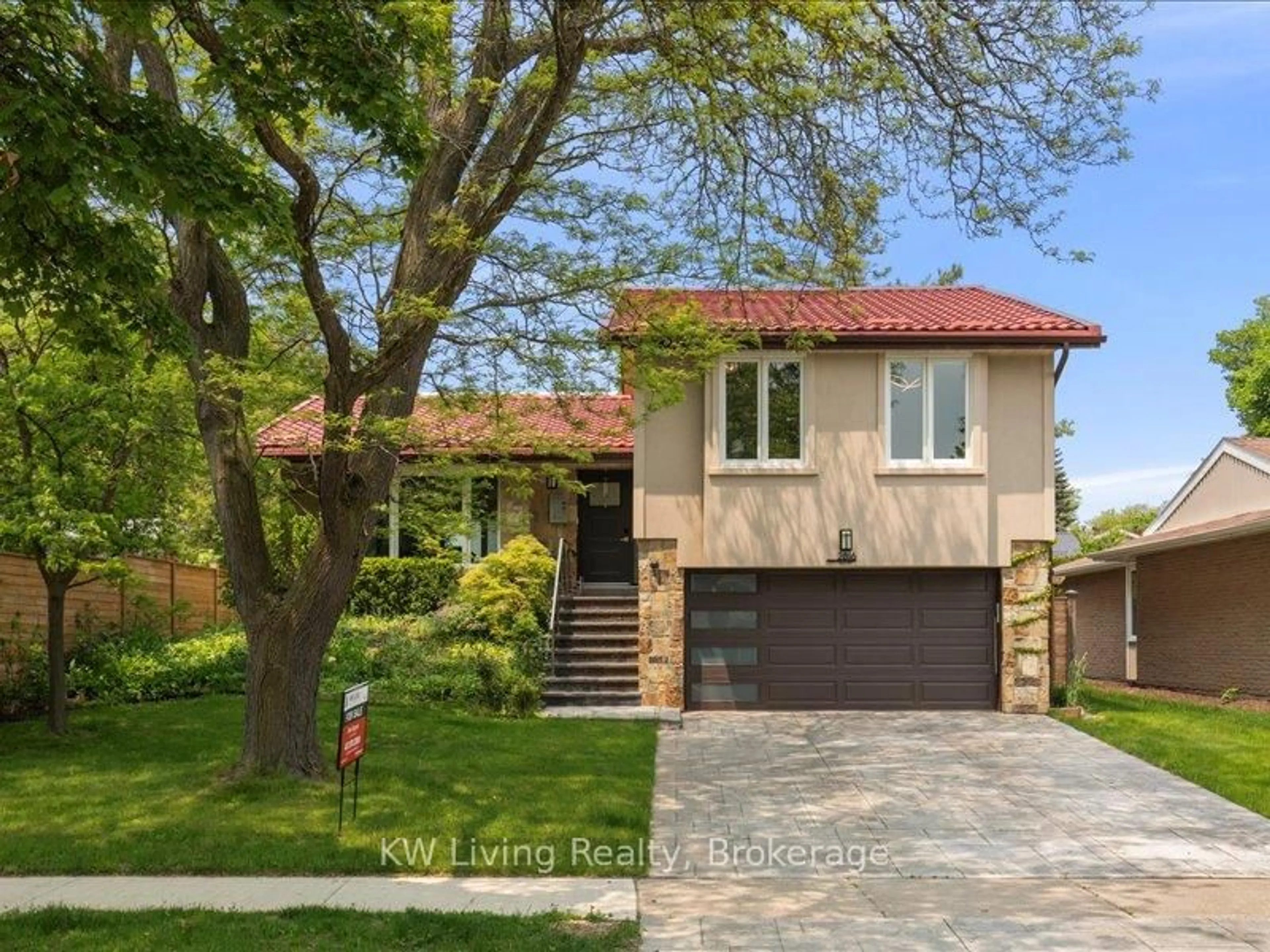 Home with brick exterior material, street for 2816 Constable Rd, Mississauga Ontario L5J 1W7