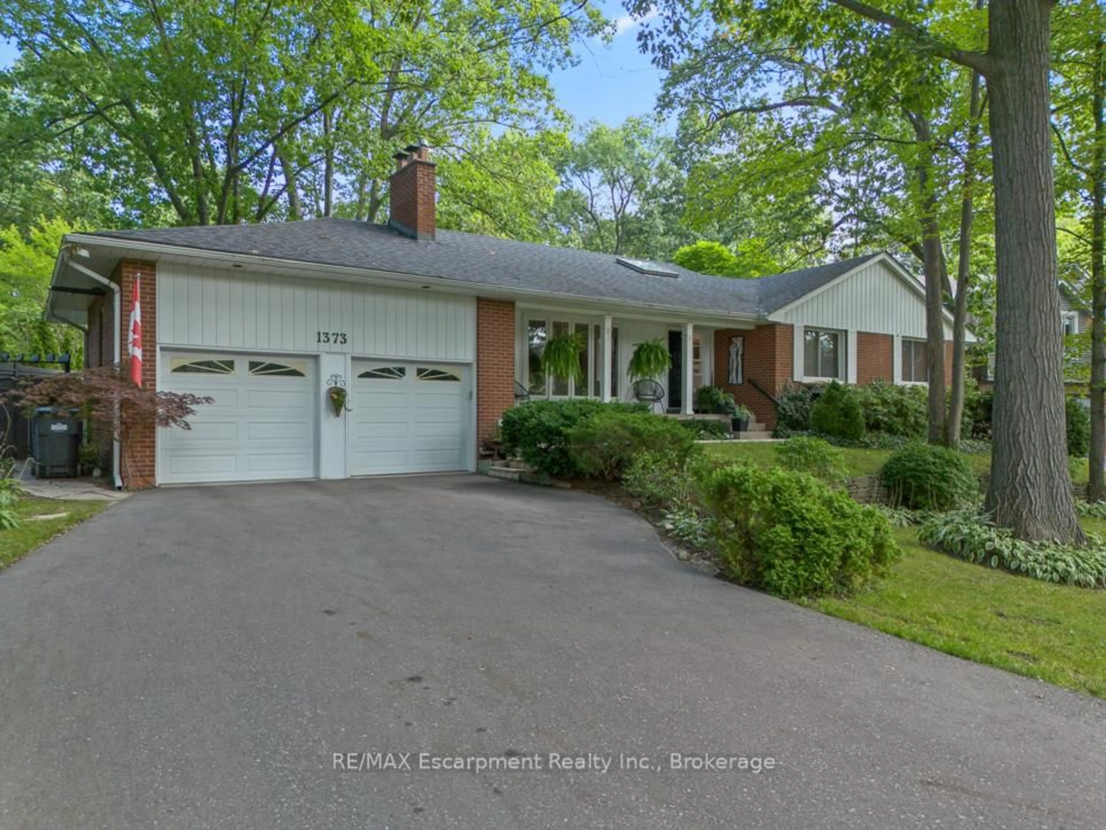 Unknown for 1373 Queen Victoria Ave, Mississauga Ontario L5H 3H2