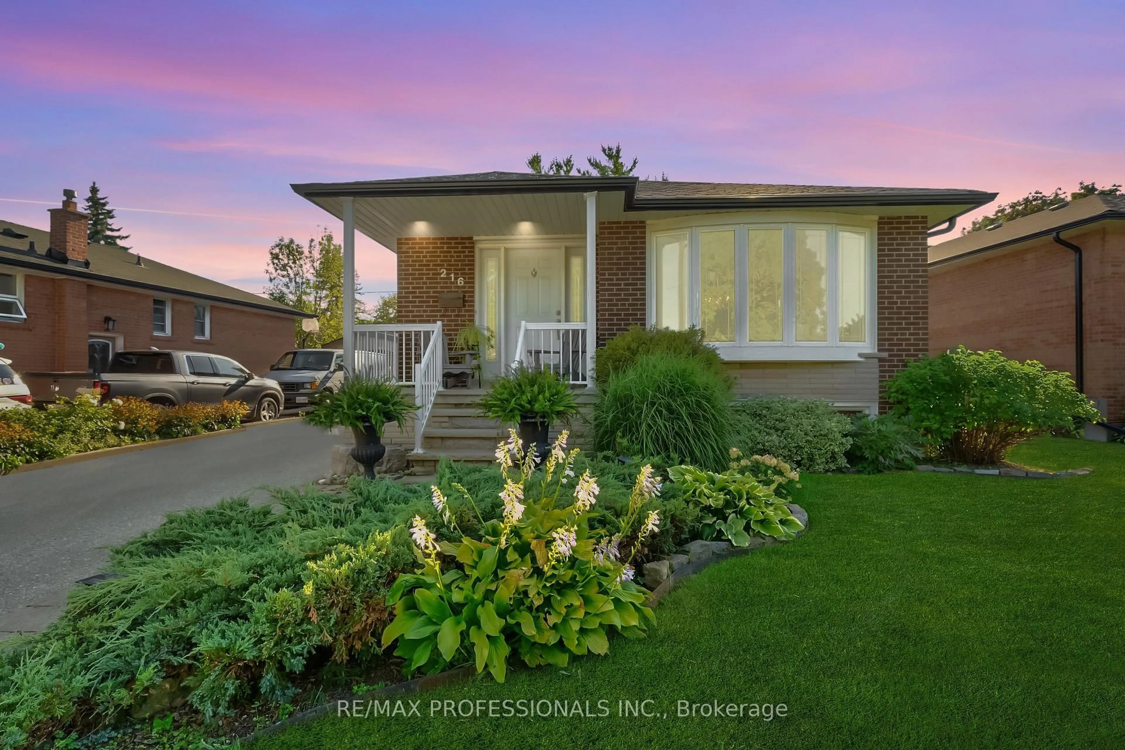 Unknown for 216 Wellesworth Dr, Toronto Ontario M9C 4S1