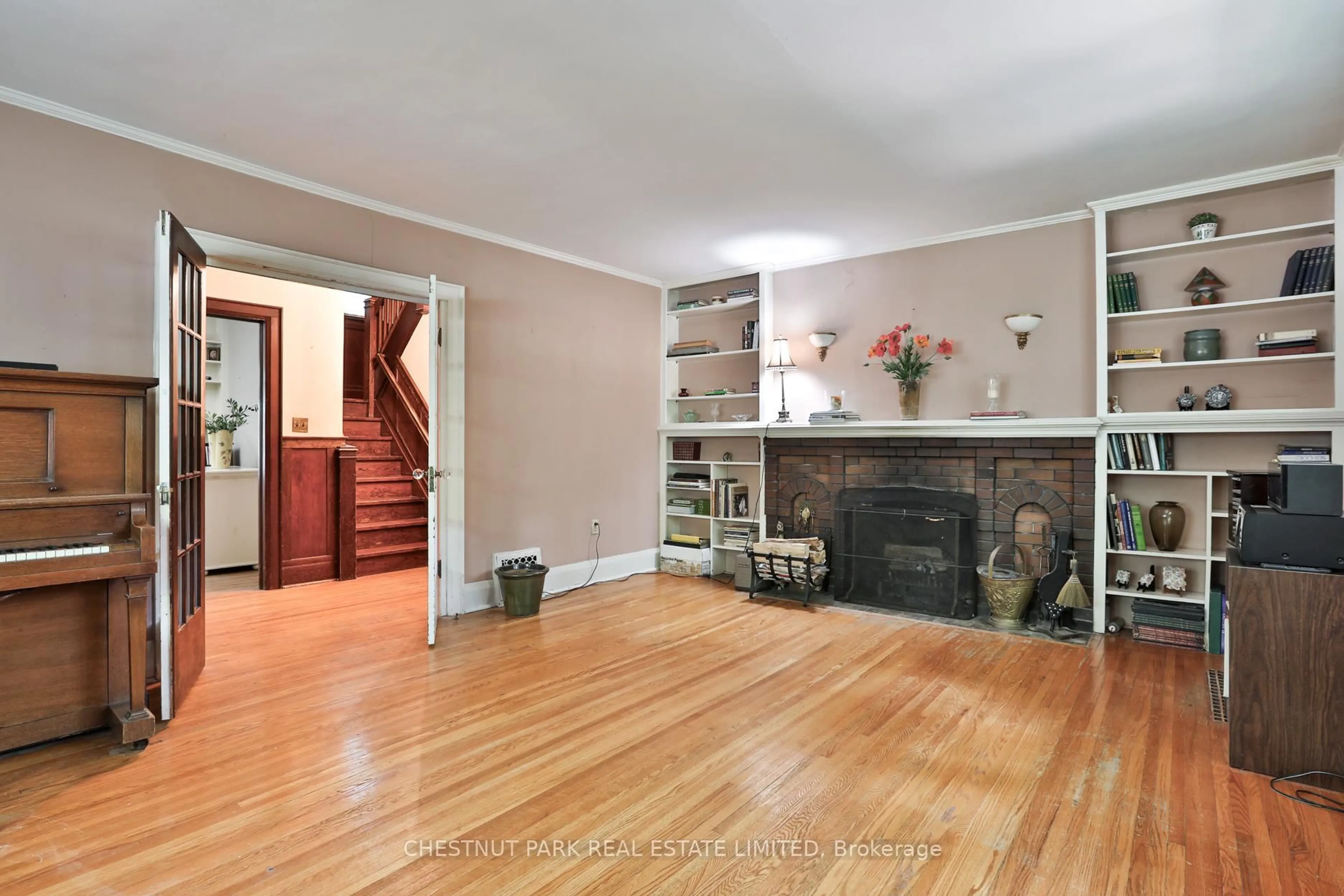 Unknown for 61 Burnhamthorpe Cres, Toronto Ontario M9A 1G6