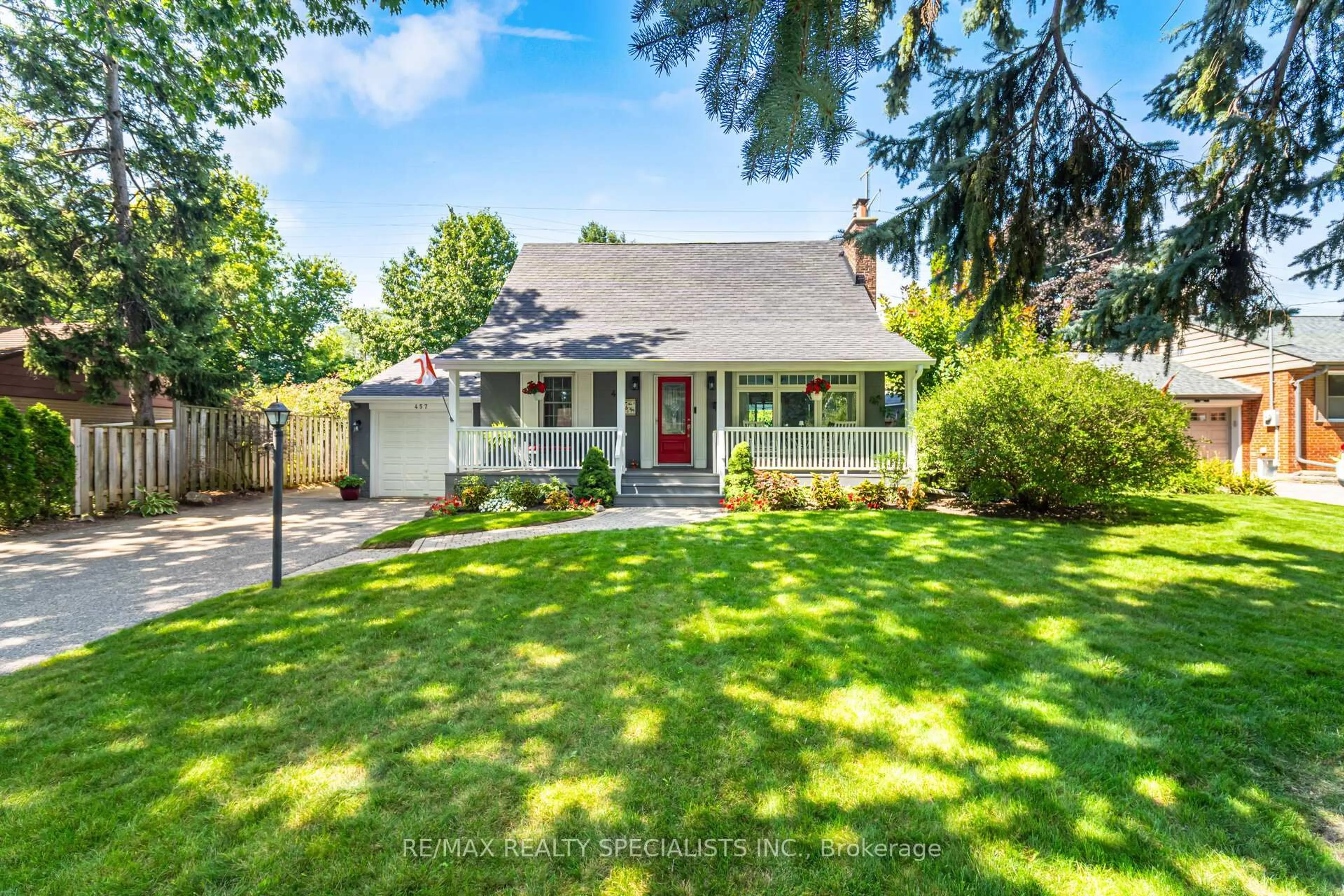 Home with vinyl exterior material, street for 457 Selsey Dr, Mississauga Ontario L5A 1B7