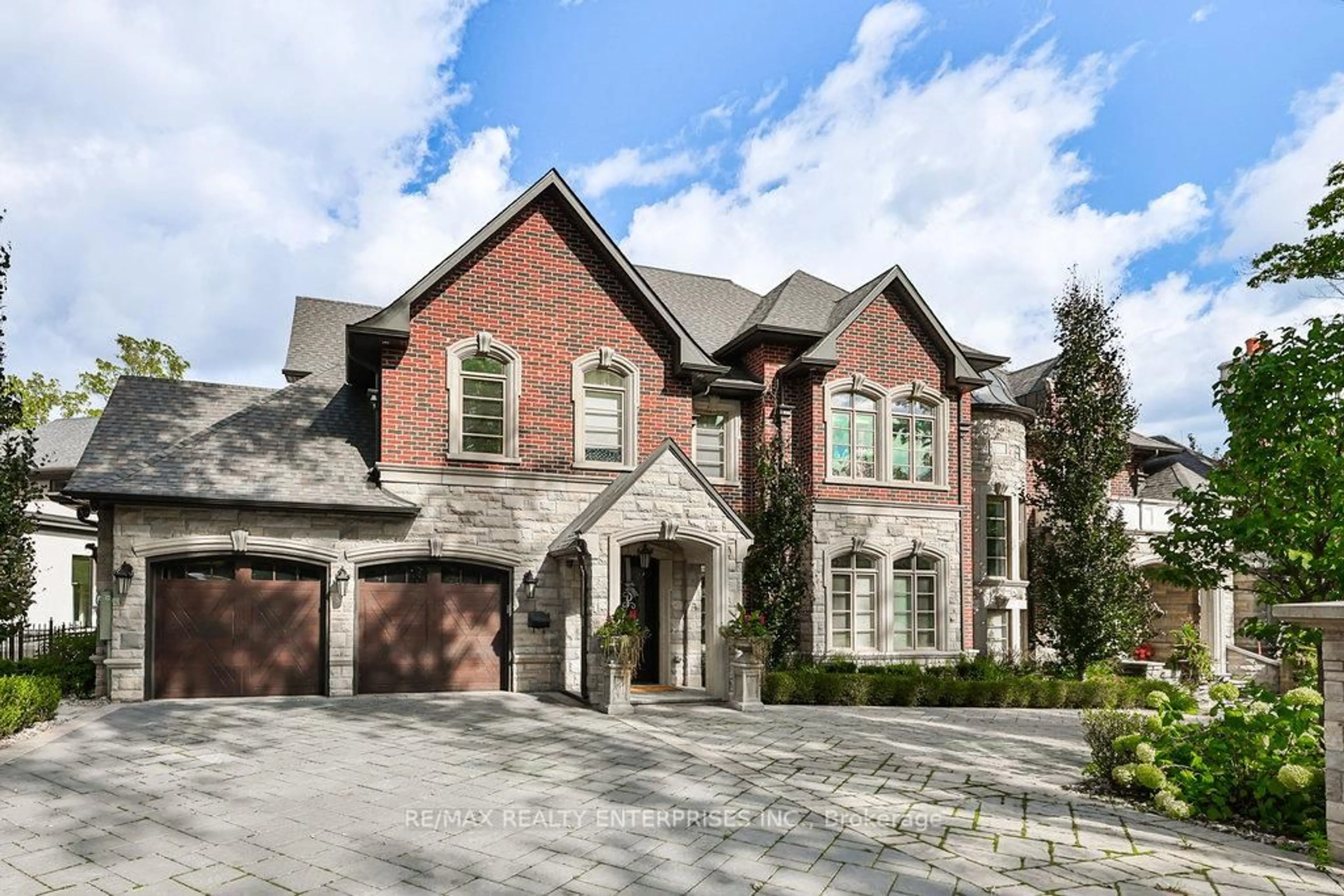 Home with brick exterior material, street for 1459 Stavebank Rd, Mississauga Ontario L5G 2V5