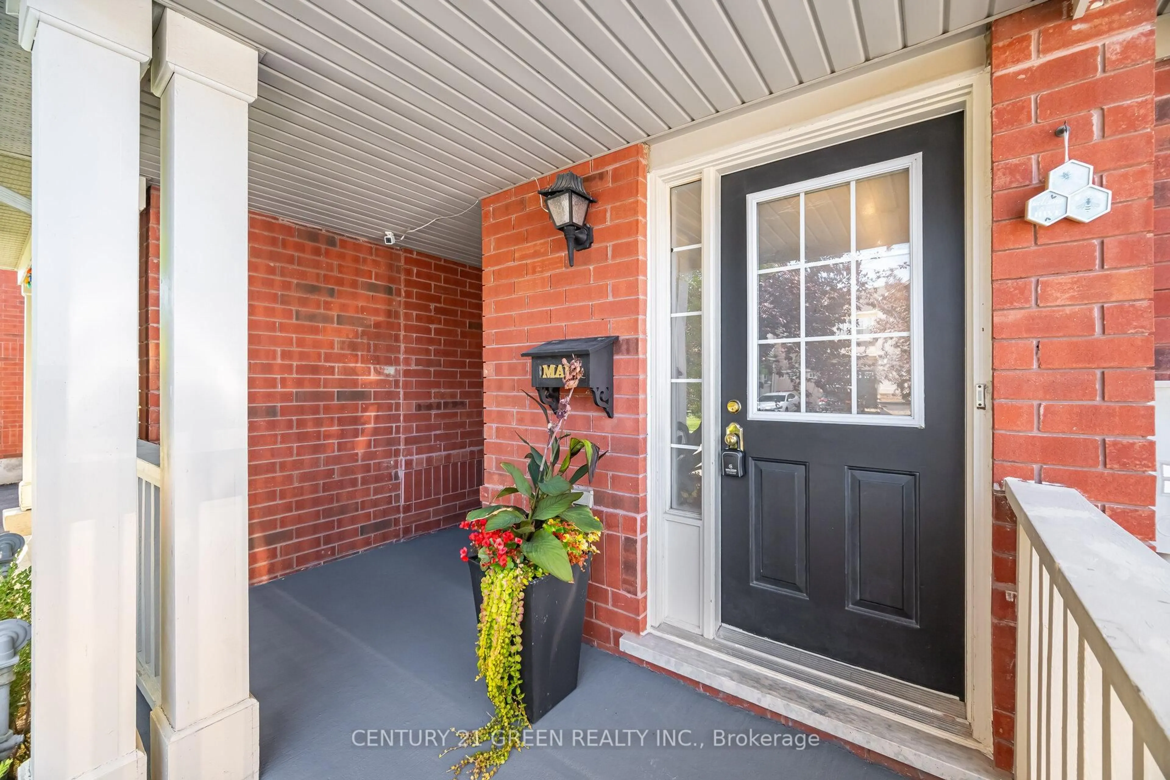 Indoor entryway for 411 Baverstock Cres, Milton Ontario L9T 5L1