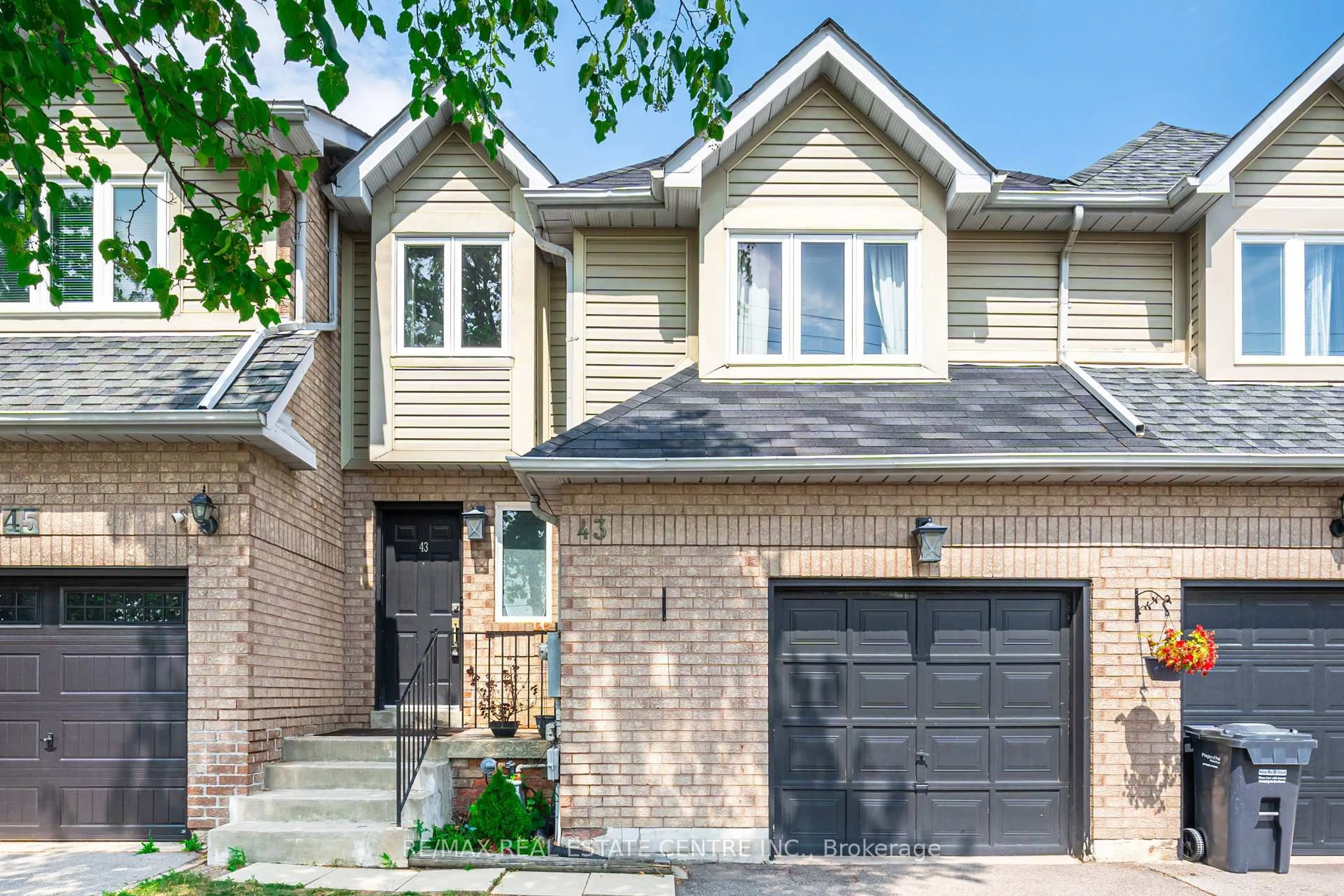 Home with brick exterior material, street for 43 Ashbrook Way, Brampton Ontario L6Y 4R4
