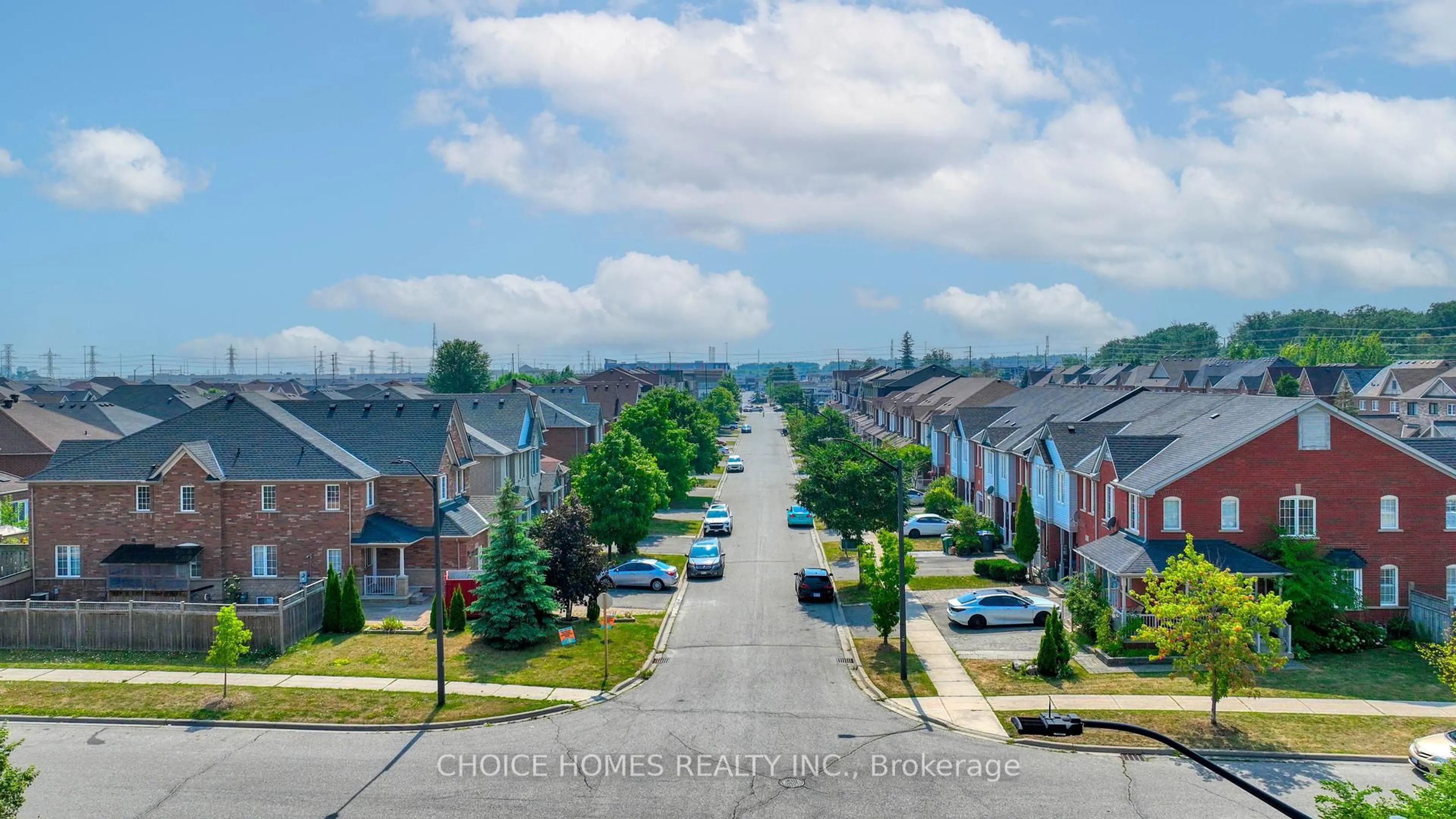 A pic from outside/outdoor area/front of a property/back of a property/a pic from drone, street for 3555 Southwick St, Mississauga Ontario L5M 7C4