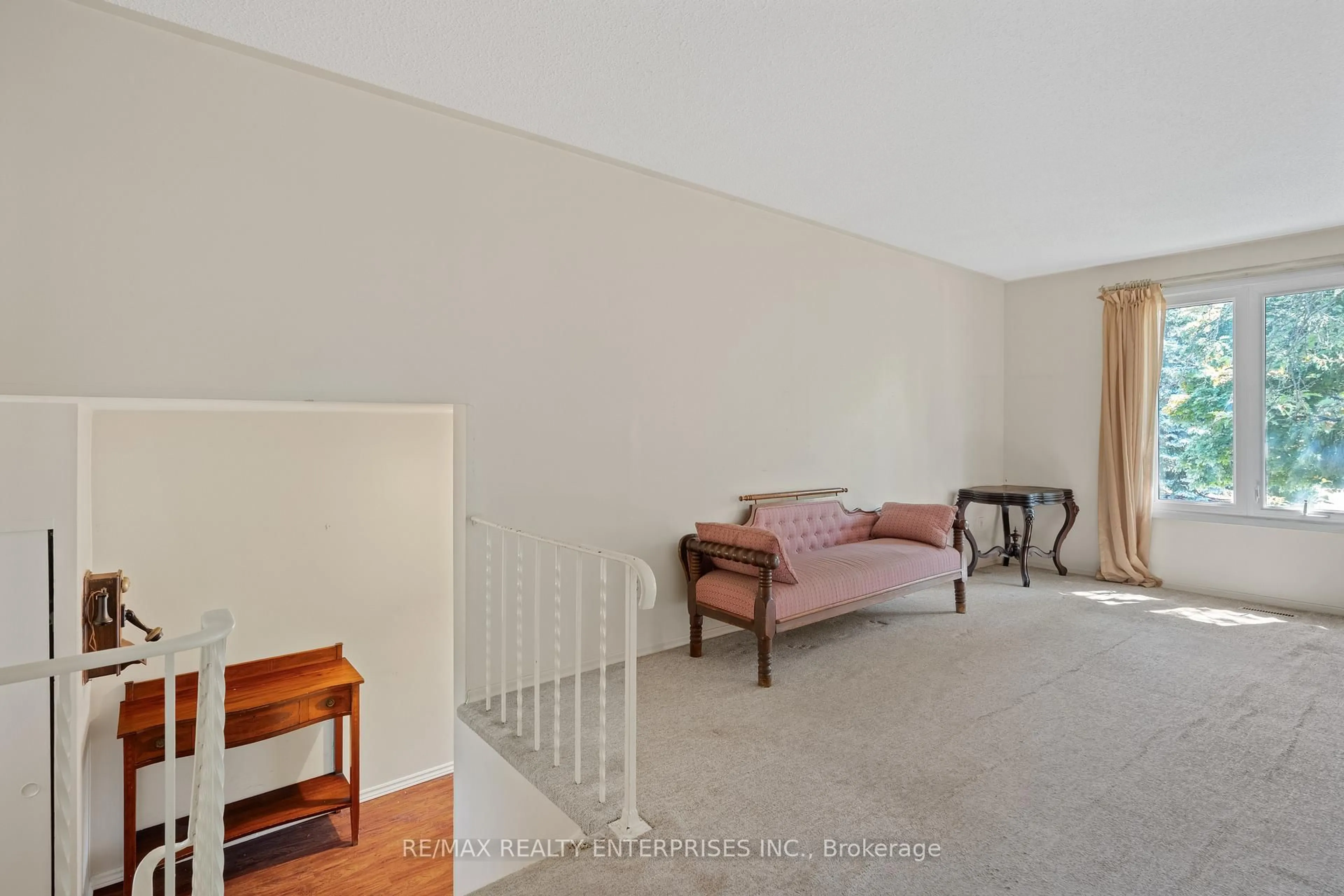 Unknown for 1245 Lakeview Dr, Oakville Ontario L6H 2M7