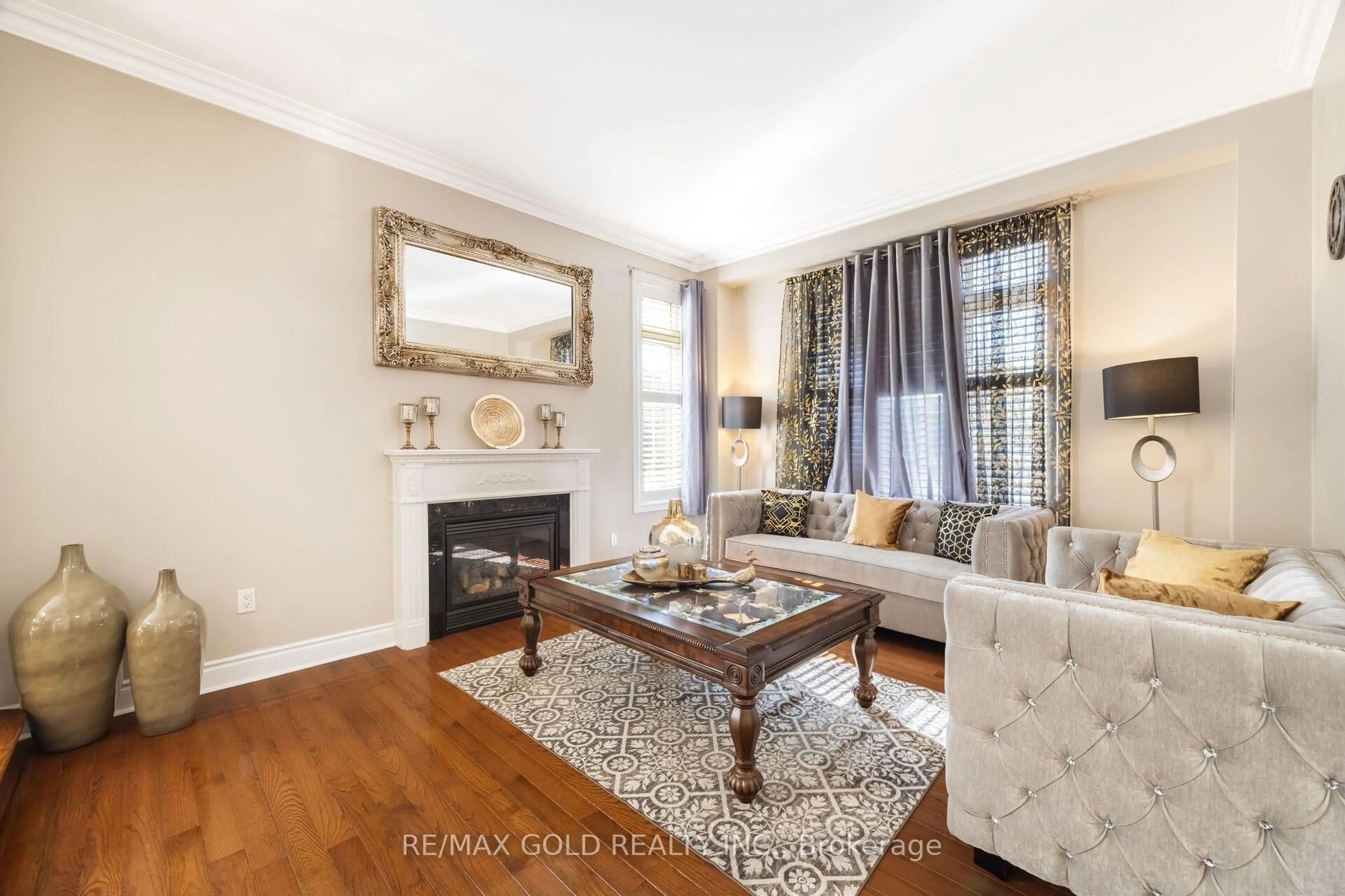 Living room with furniture, unknown for 19 Eiffel Blvd, Brampton Ontario L6P 1V9