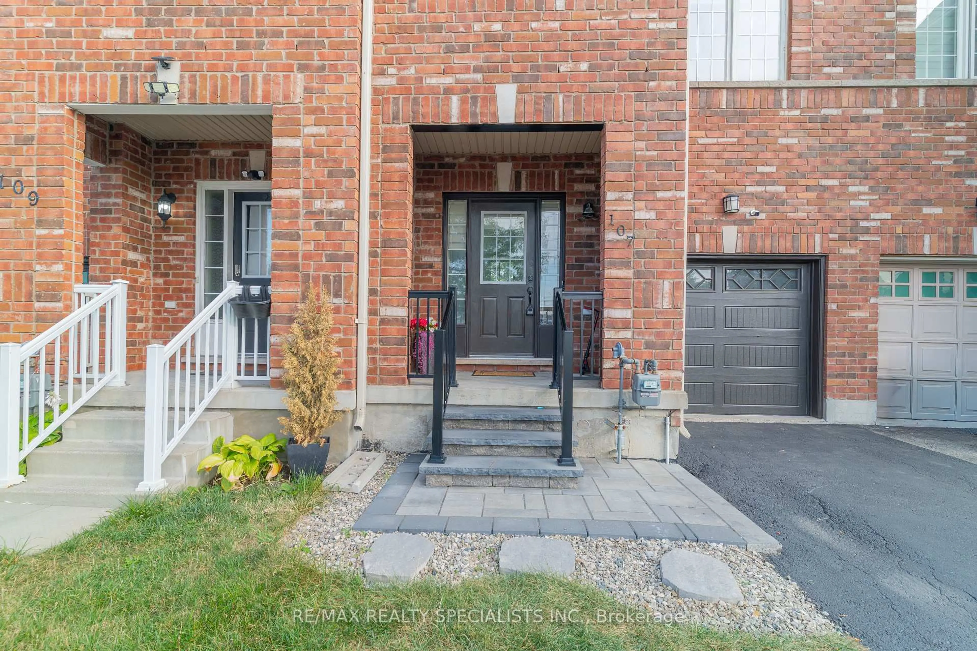 Unknown for 107 Frenchpark Circ, Brampton Ontario L6X 0Y5