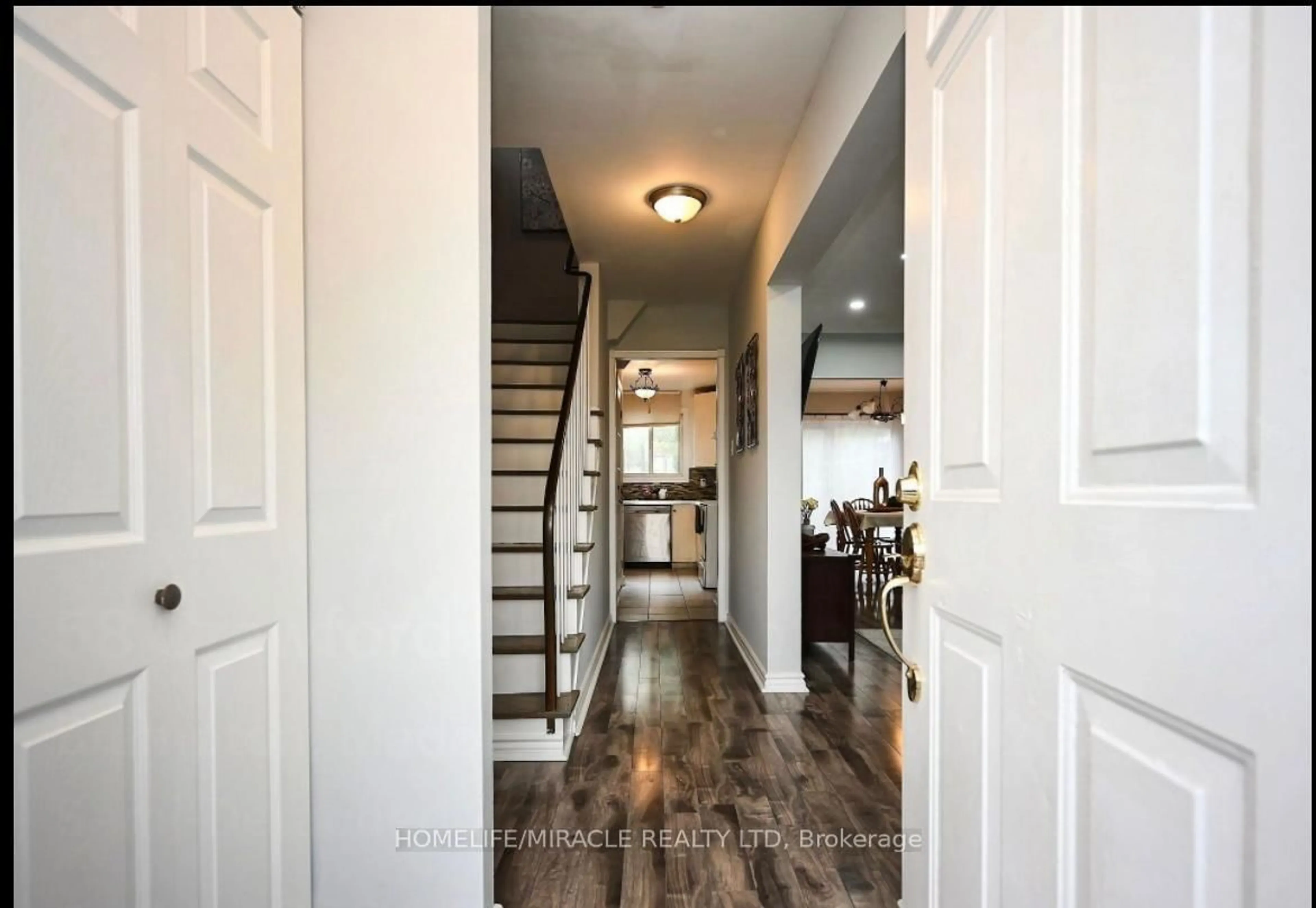 Indoor entryway for 58 Crawford Dr, Brampton Ontario L6V 2C7
