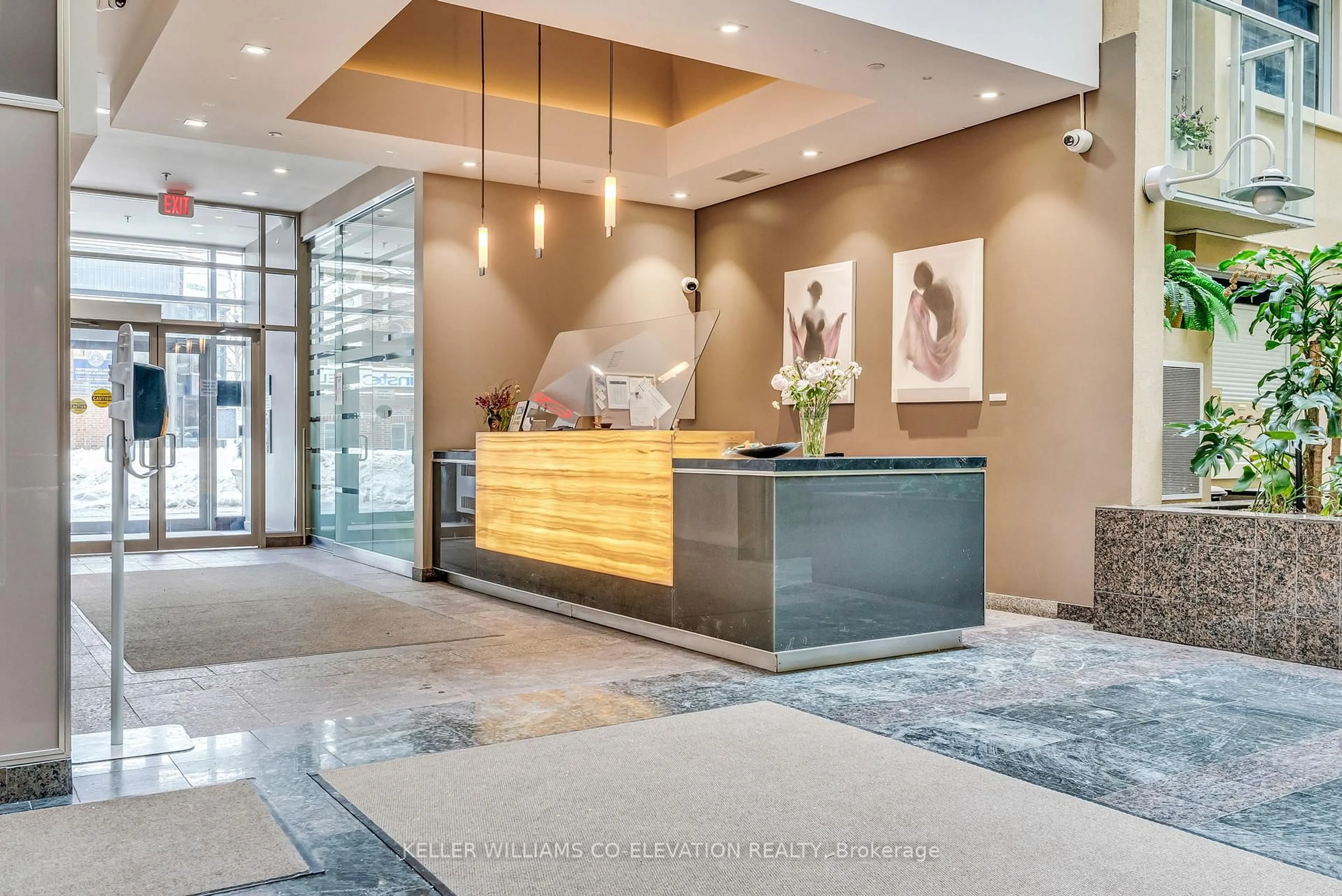 Lobby for 437 Roncesvalles Ave #215, Toronto Ontario M6R 3B9