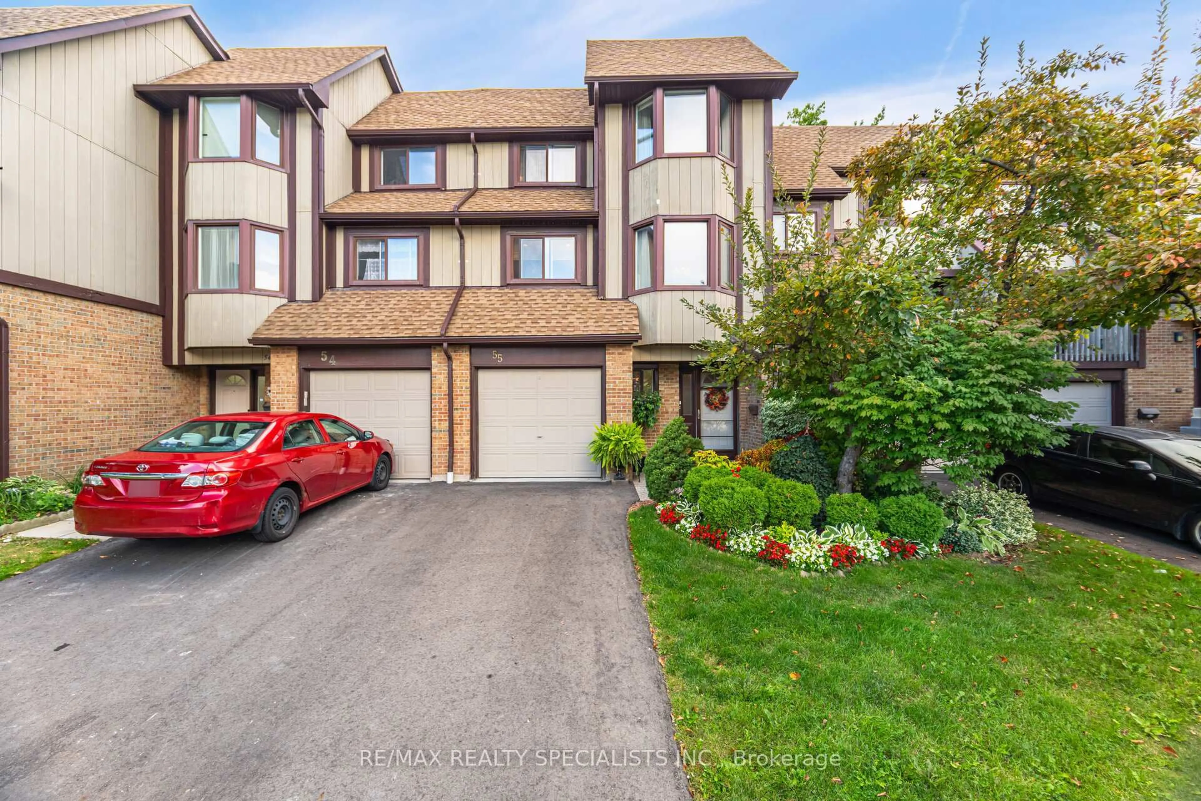 A pic from outside/outdoor area/front of a property/back of a property/a pic from drone, street for 6780 Formentera Ave #55, Mississauga Ontario L5N 2L1