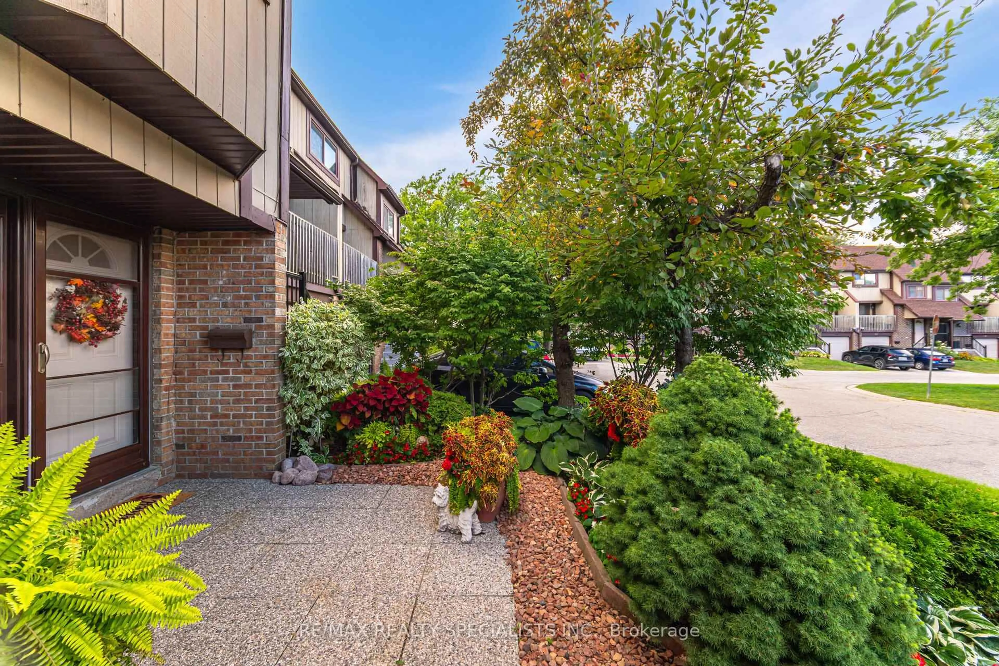 Patio, street for 6780 Formentera Ave #55, Mississauga Ontario L5N 2L1