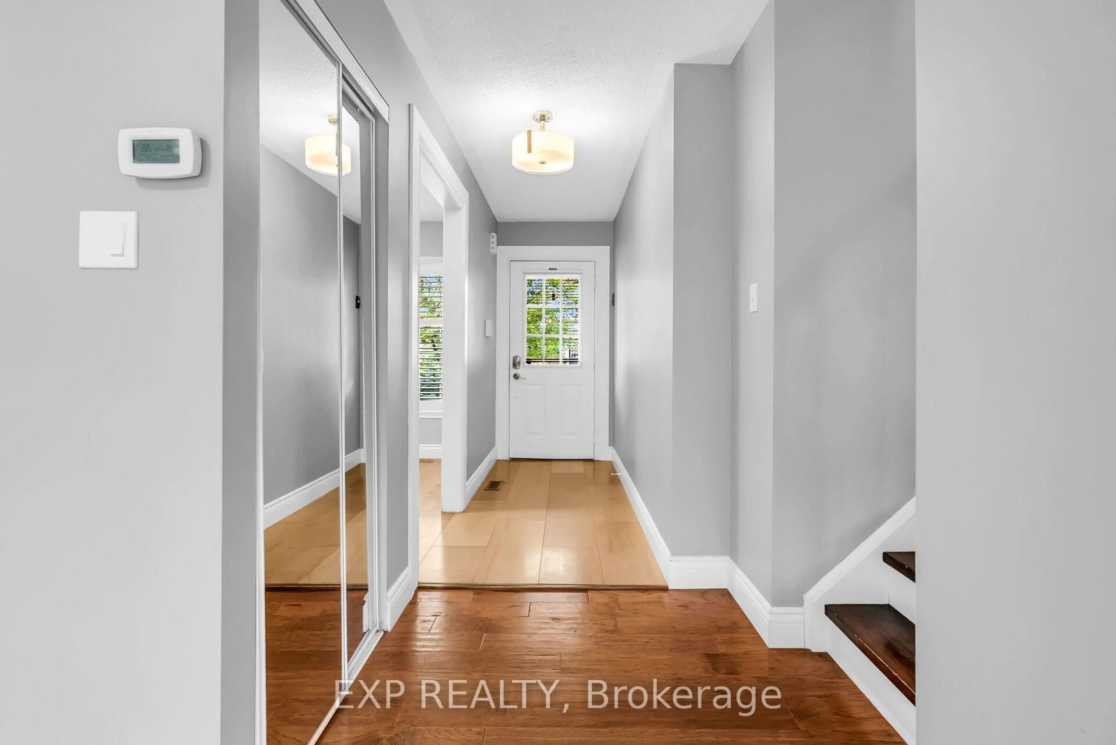 Indoor entryway for 73 Viceroy Cres, Brampton Ontario L7A 1V4