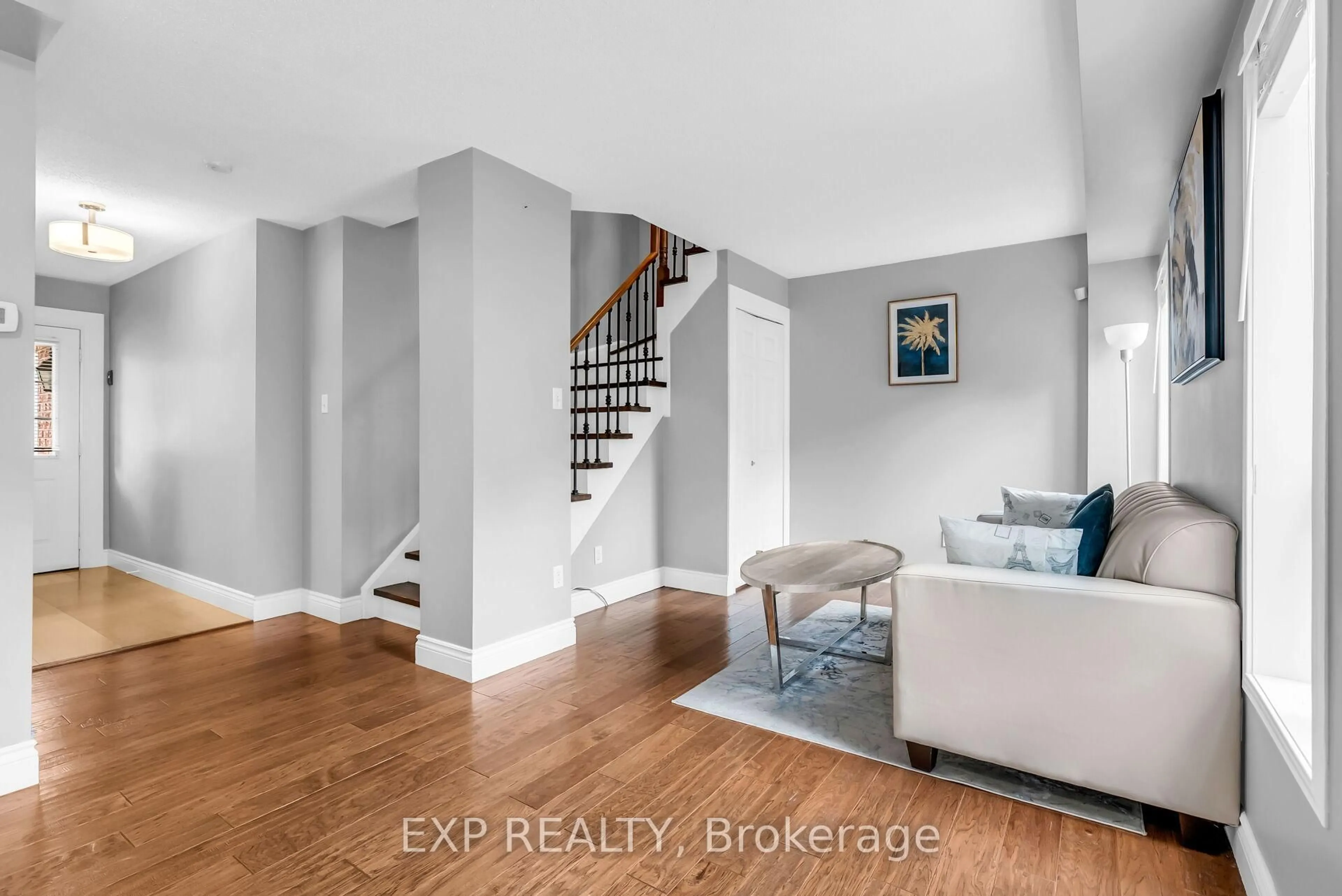 Indoor entryway for 73 Viceroy Cres, Brampton Ontario L7A 1V4