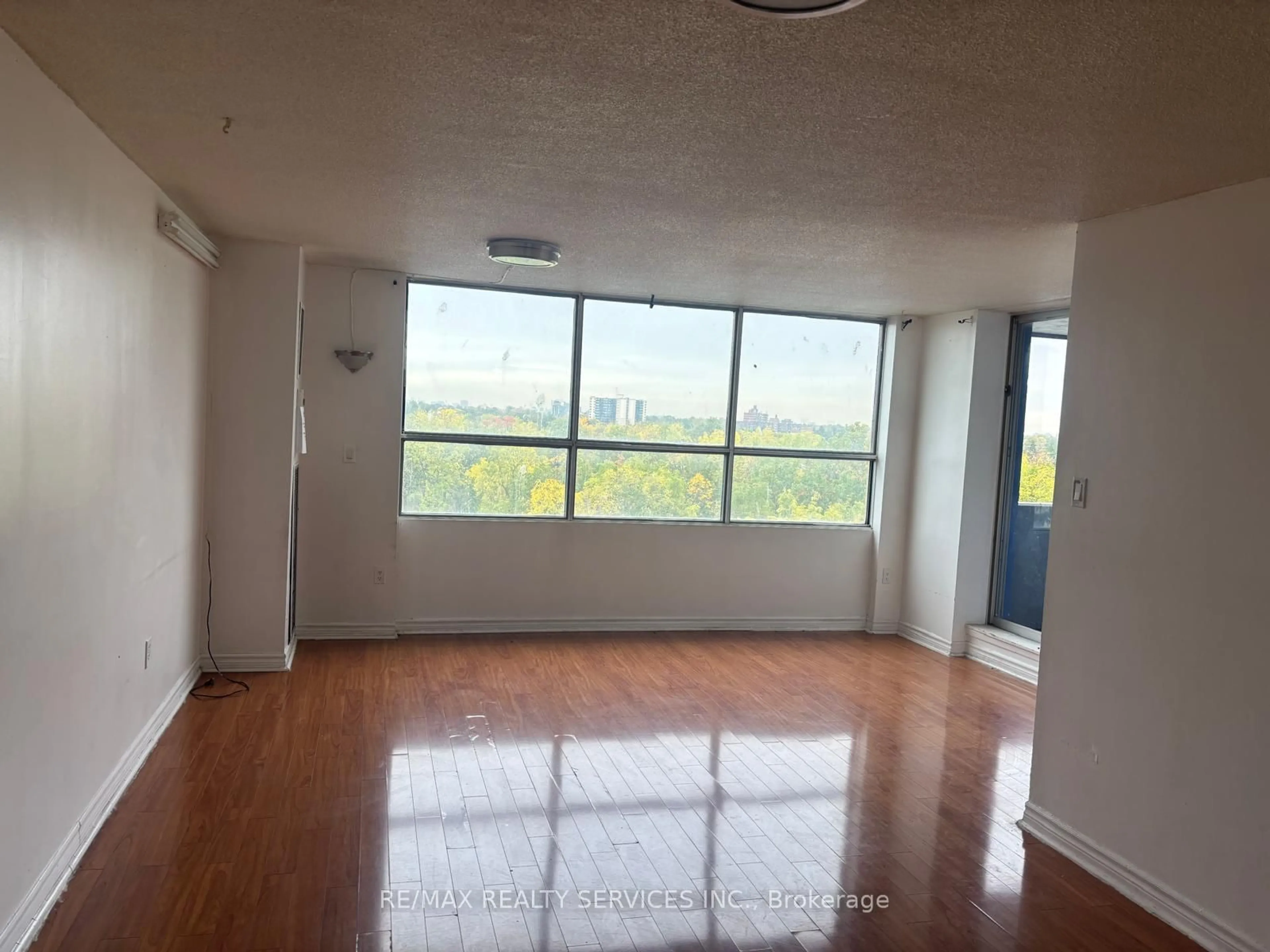 A pic of a room for 40 Panorama Crt #806, Toronto Ontario M9V 4M1