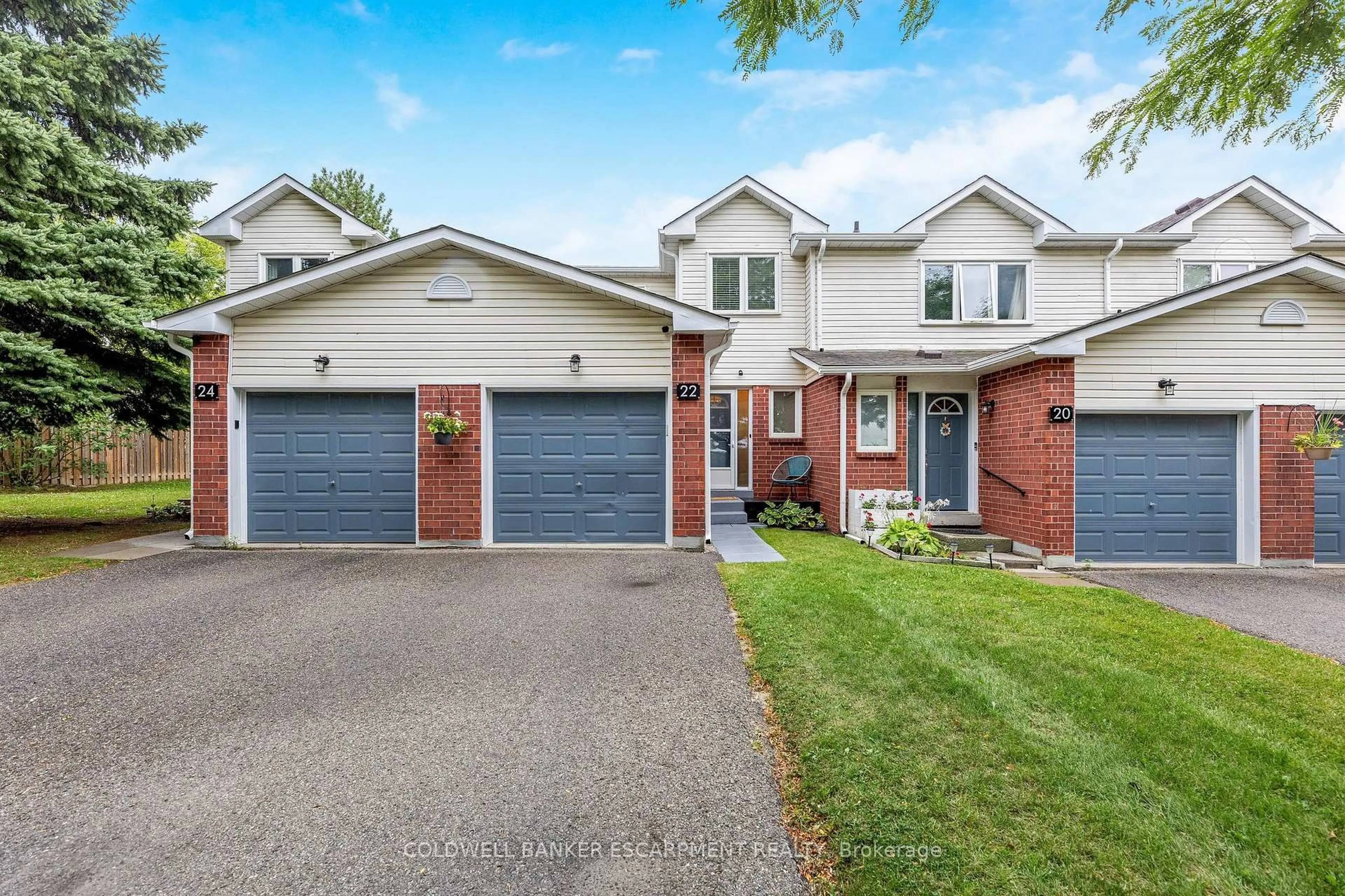 Home with brick exterior material, street for 22 Stewart Maclaren Rd, Halton Hills Ontario L7G 5L8