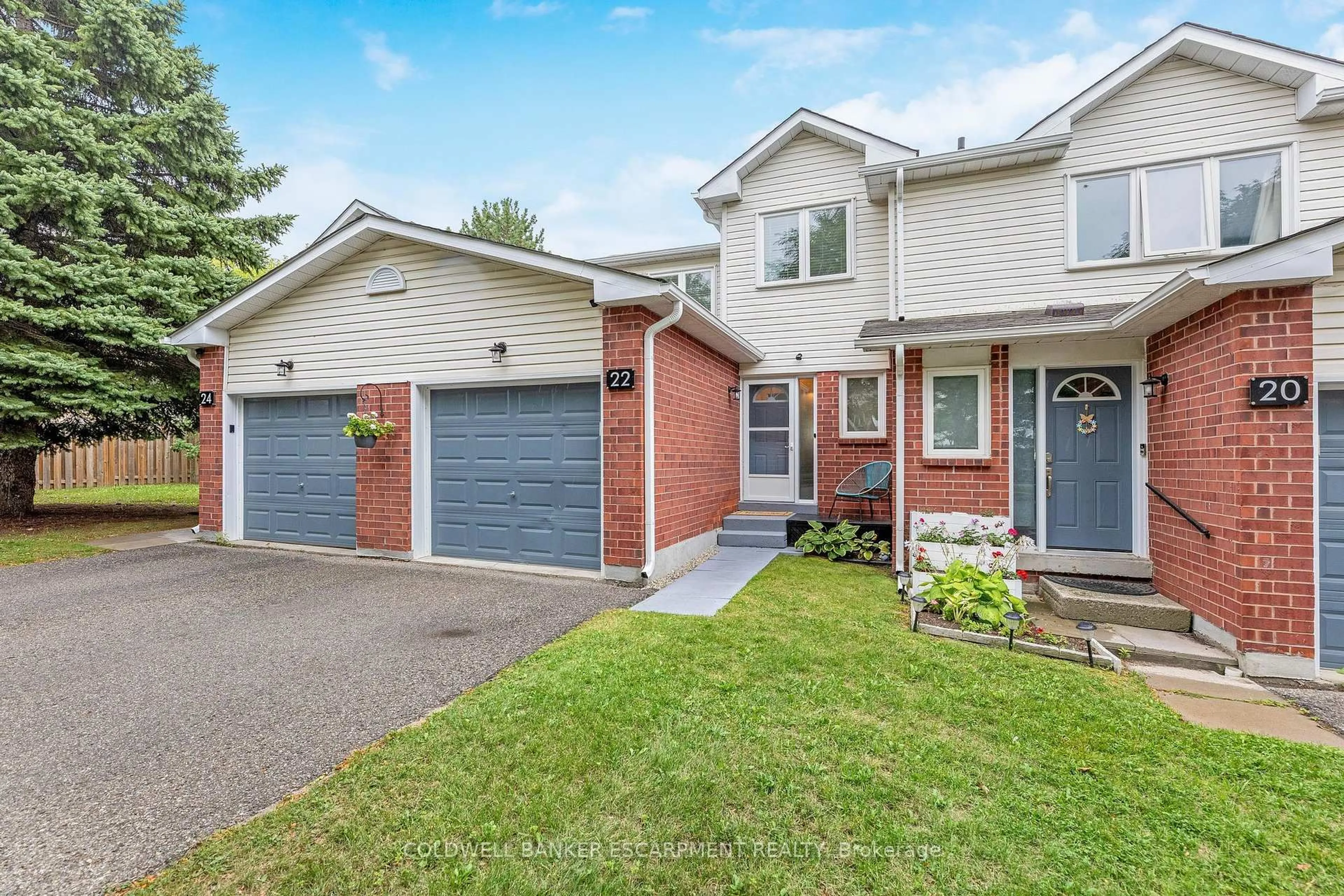 Home with brick exterior material, street for 22 Stewart Maclaren Rd, Halton Hills Ontario L7G 5L8