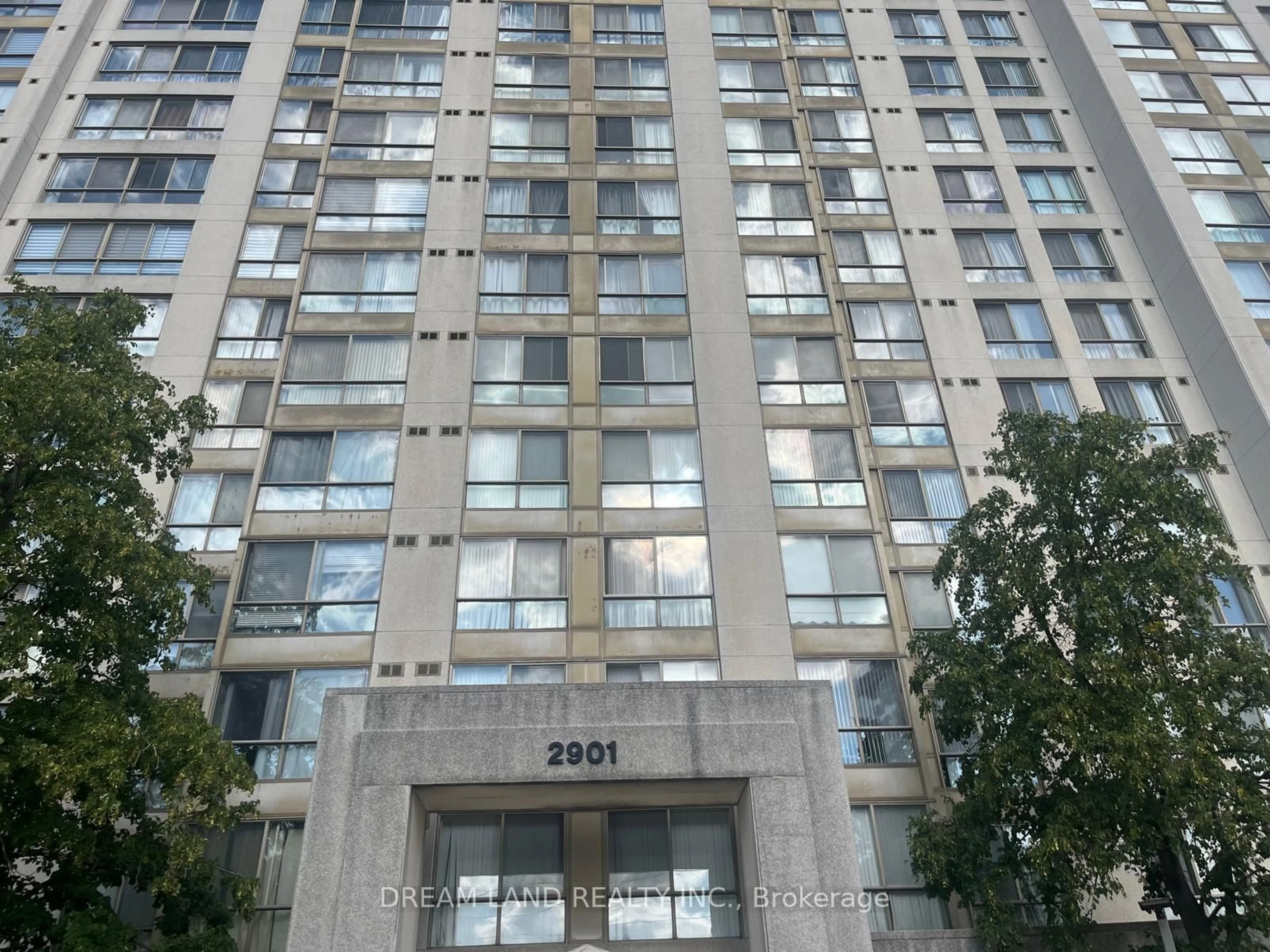 Indoor foyer for 2901 Kipling Ave #1002, Toronto Ontario M9V 5E5
