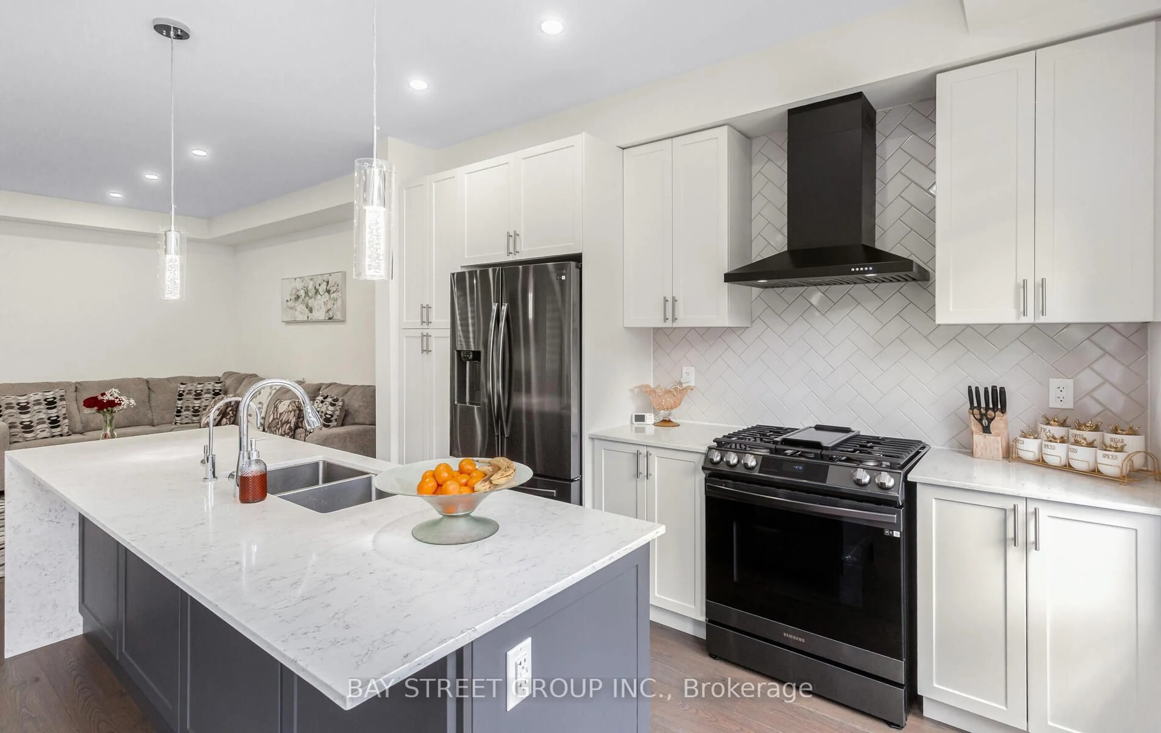 Contemporary kitchen, ceramic/tile floor for 488 Parent Pl, Milton Ontario L9E 1L4