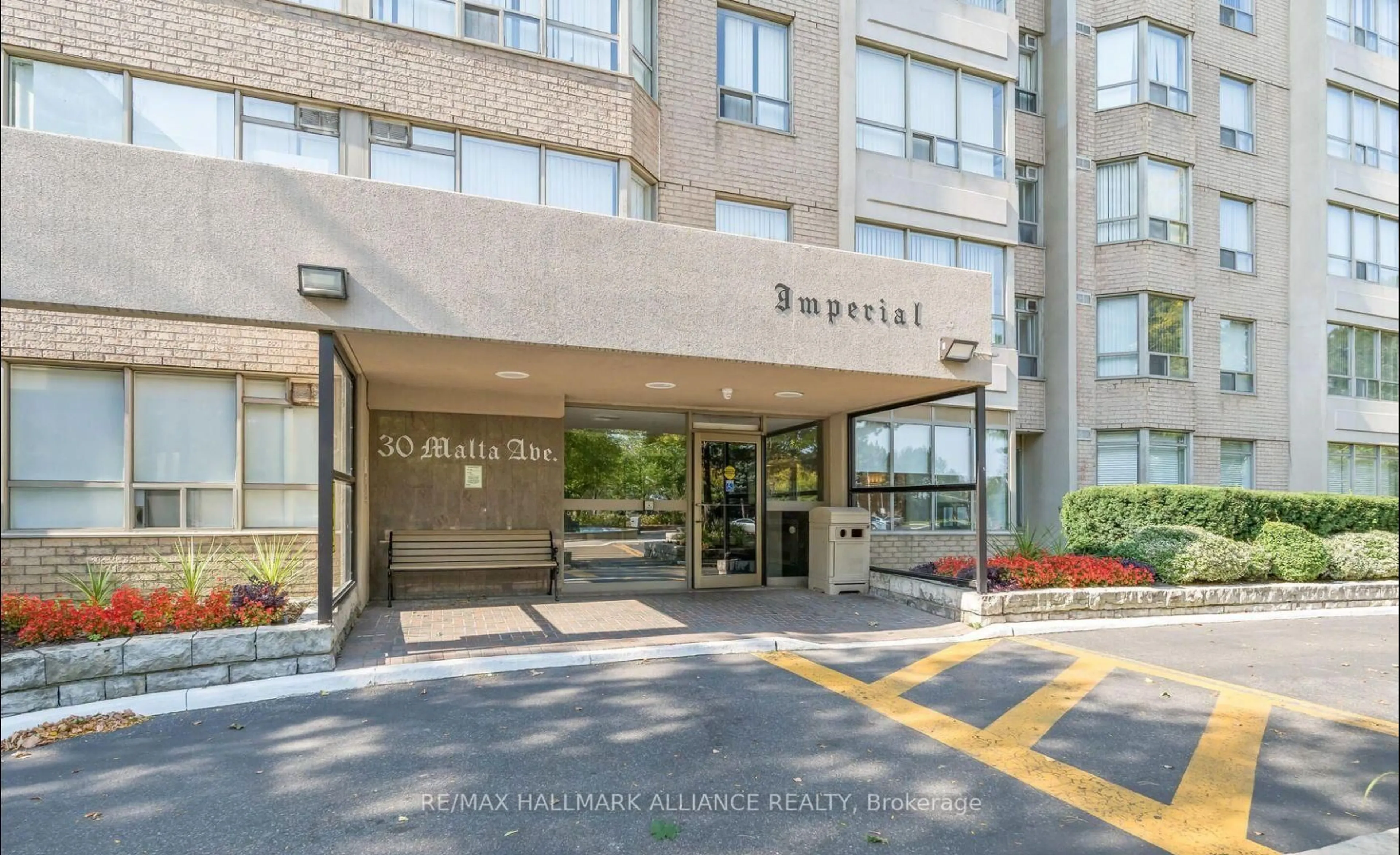 Indoor foyer for 30 Malta Ave #307, Brampton Ontario L6Y 4W6
