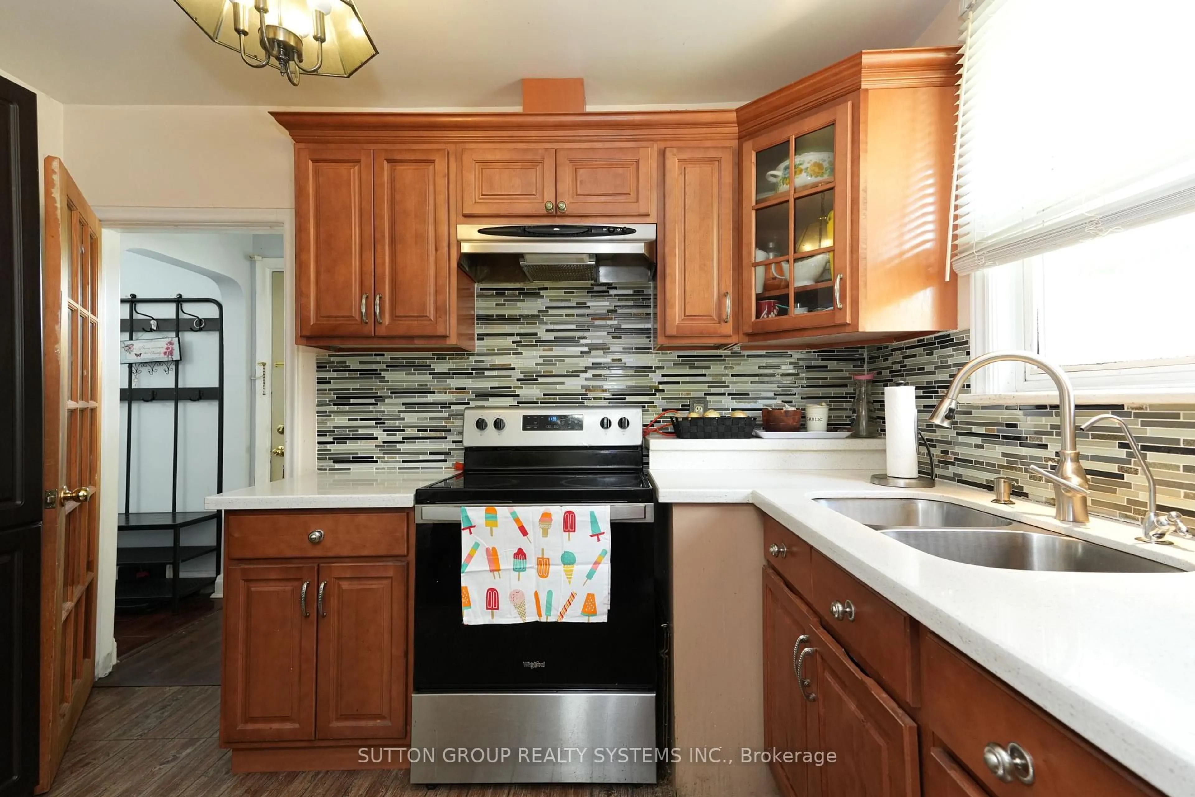 Unknown for 30 Silvercrest Ave, Toronto Ontario M8W 2S4