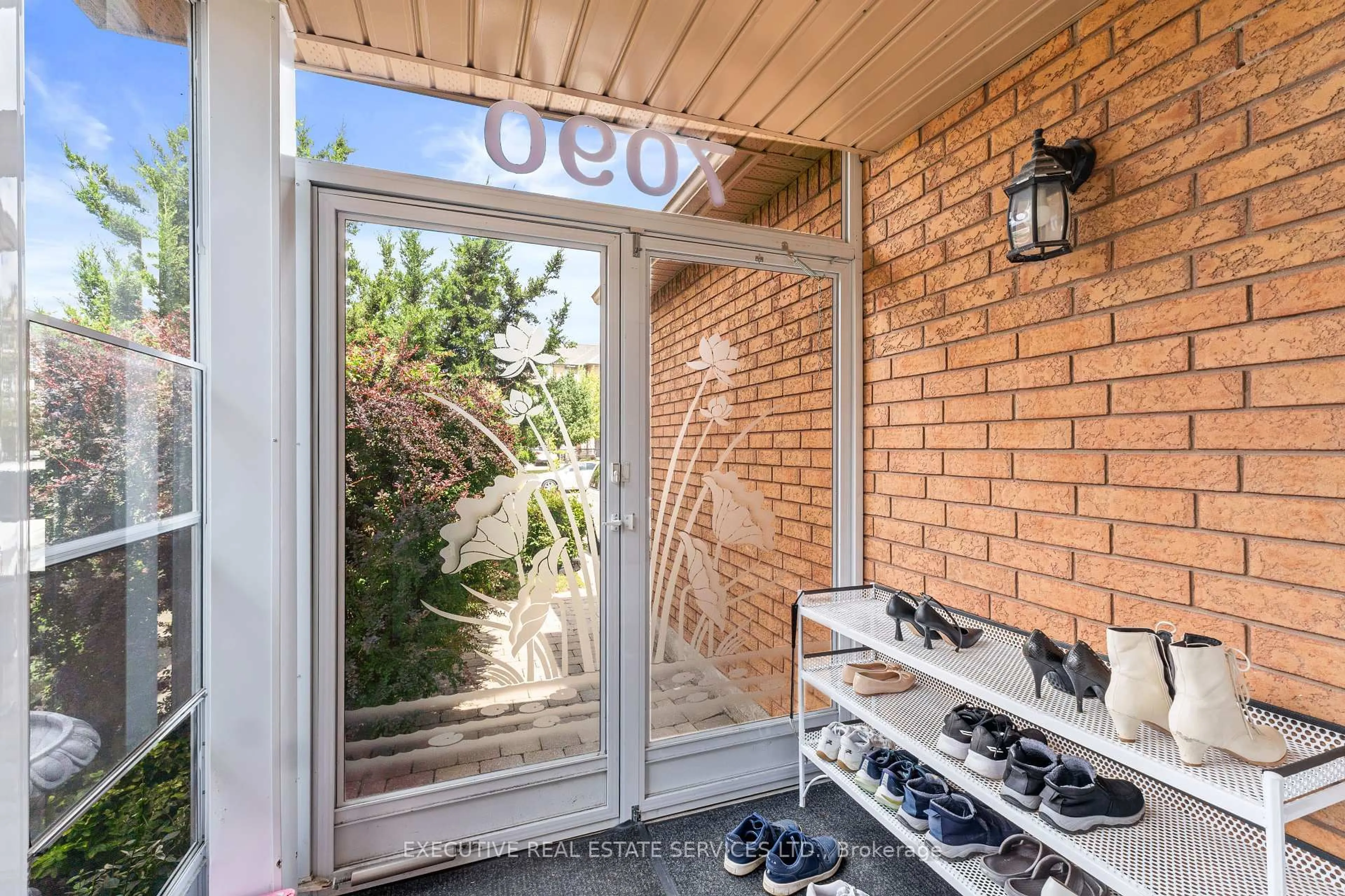 Unknown for 7090 Terragar Blvd, Mississauga Ontario L5N 7N2