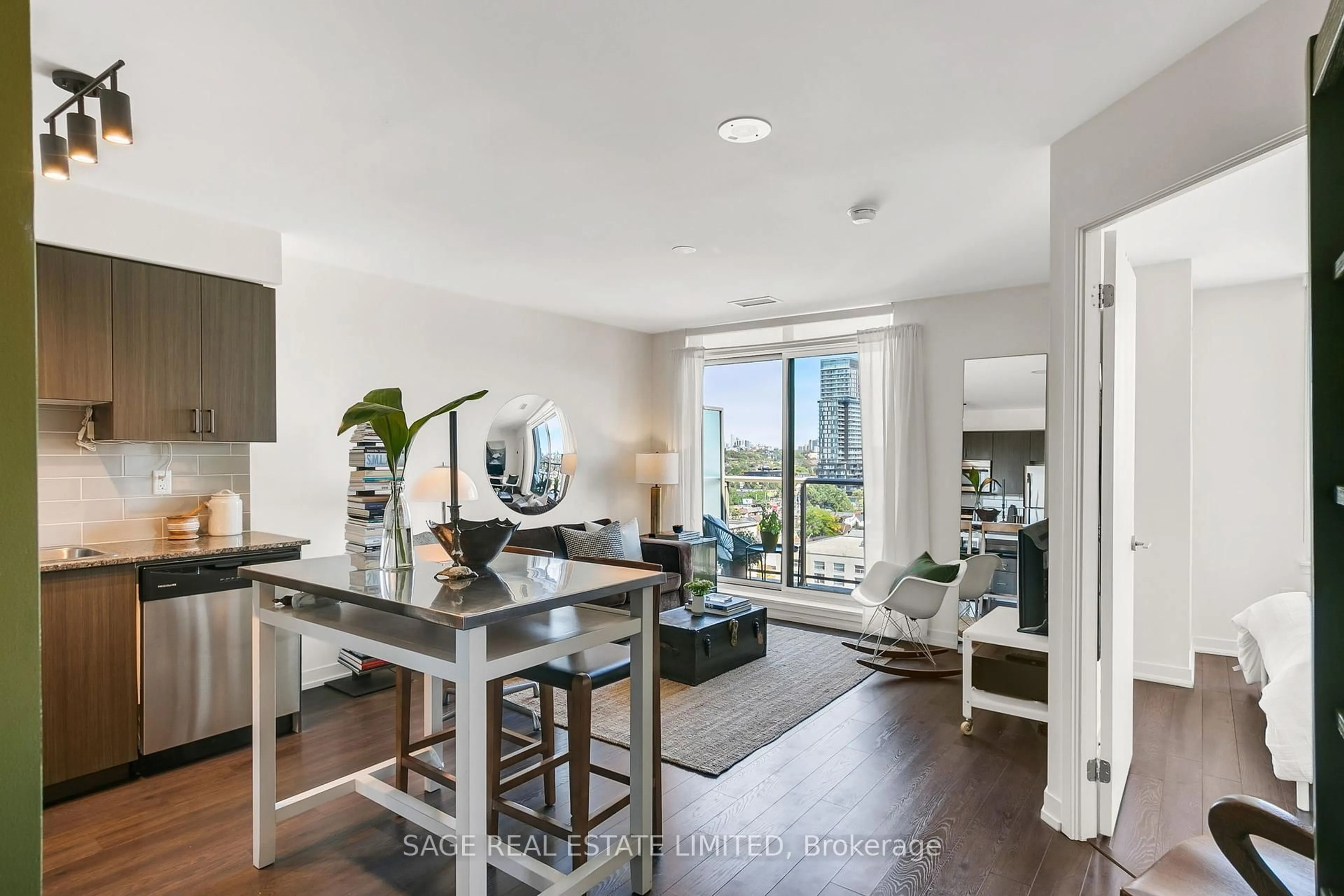 Unknown for 812 Lansdowne Ave #1304, Toronto Ontario M6H 4K5