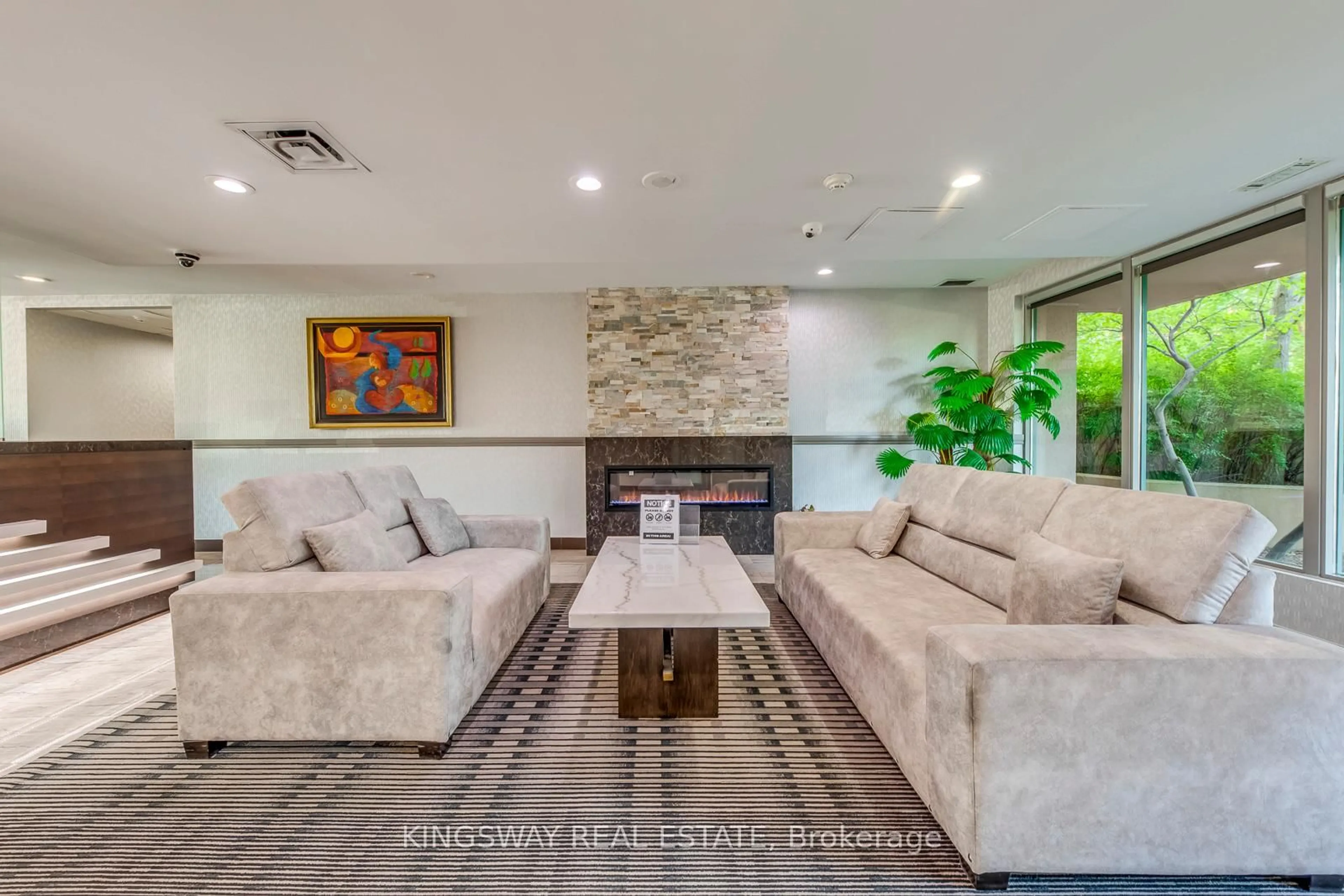 Lobby for 145 Hillcrest Ave #110, Mississauga Ontario L5B 3Z1