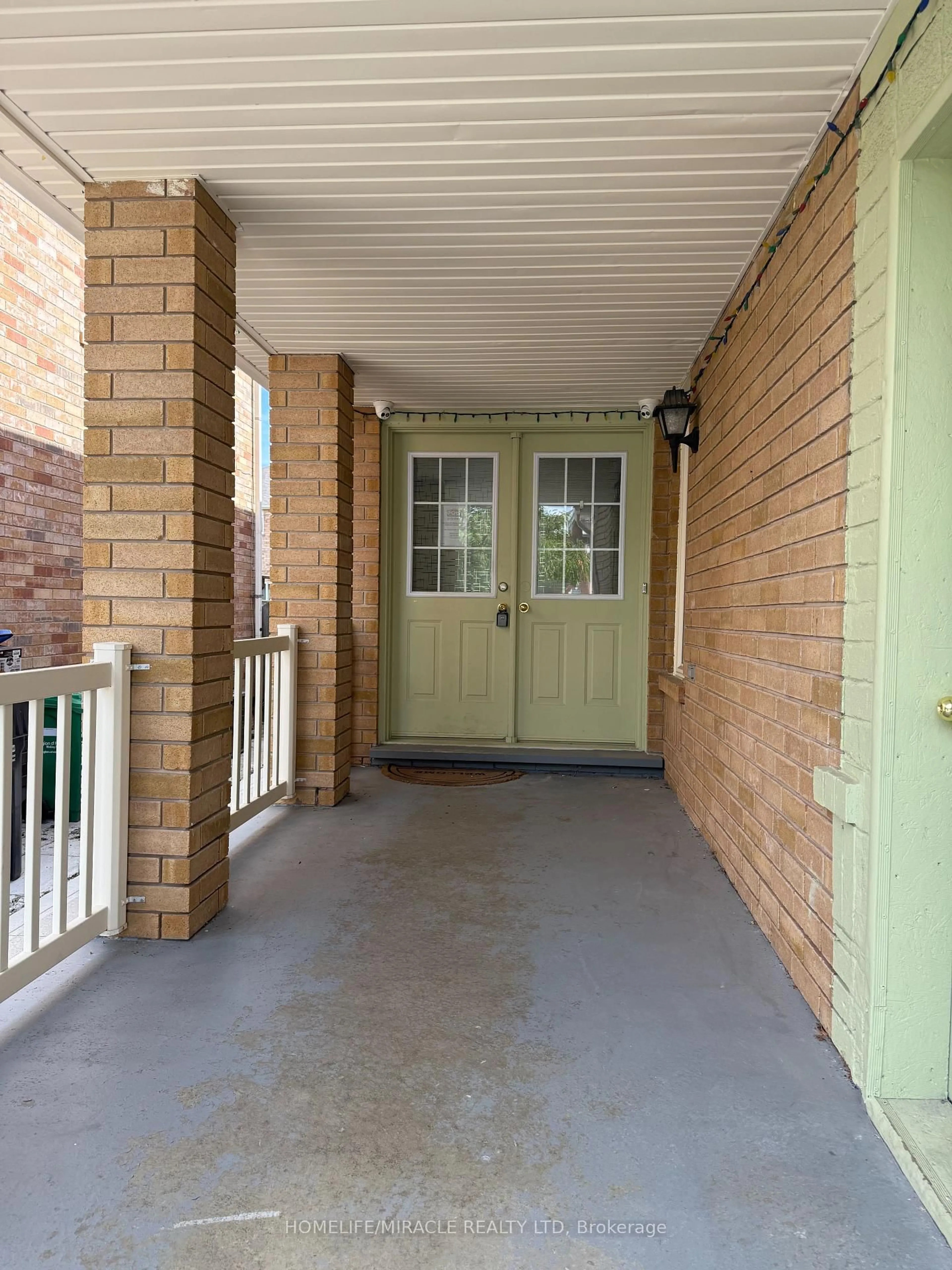 Unknown for 19 Garibaldi Dr, Brampton Ontario L6X 4Y7