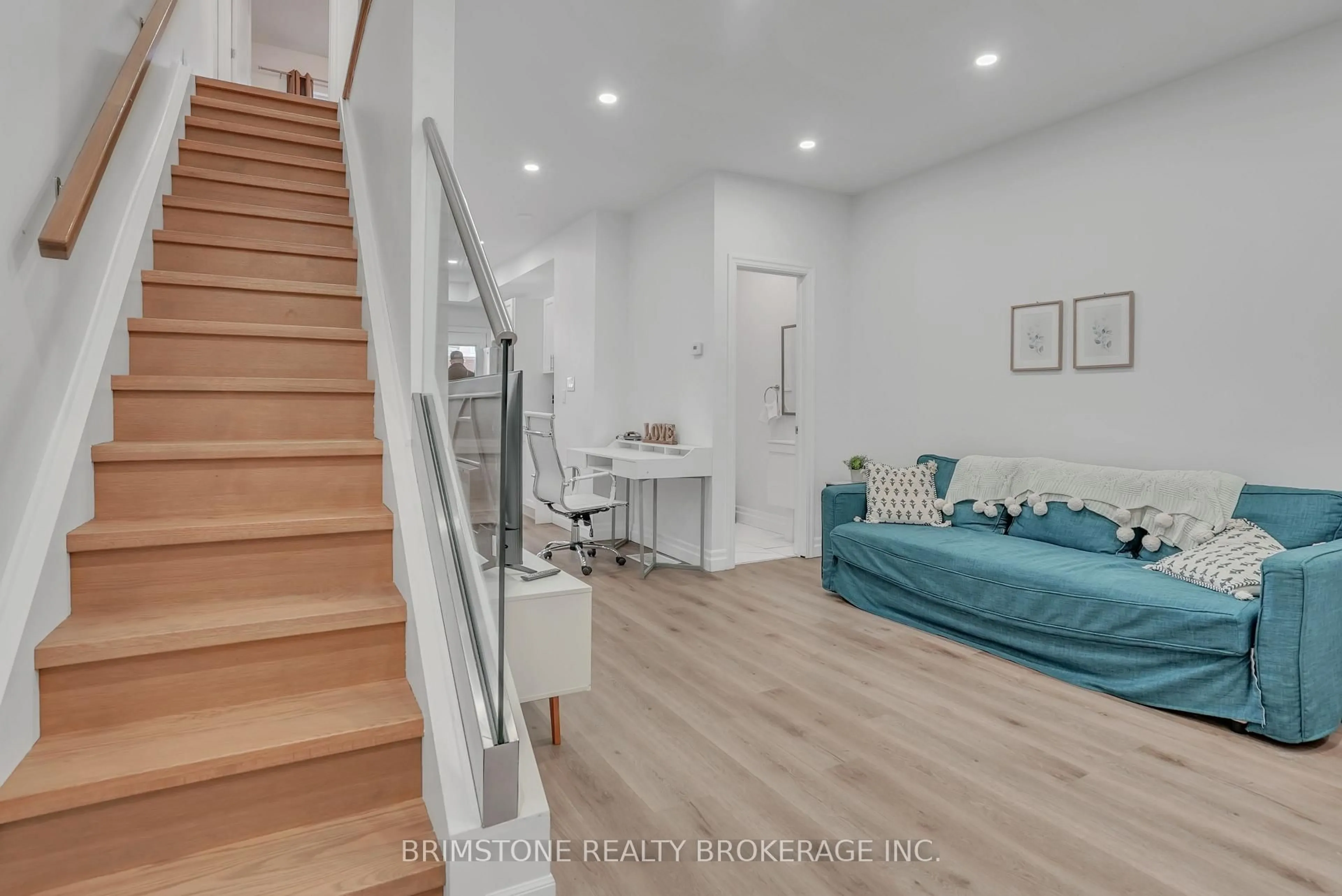 Unknown for 130 Mulock Ave, Toronto Ontario M6N 3C6