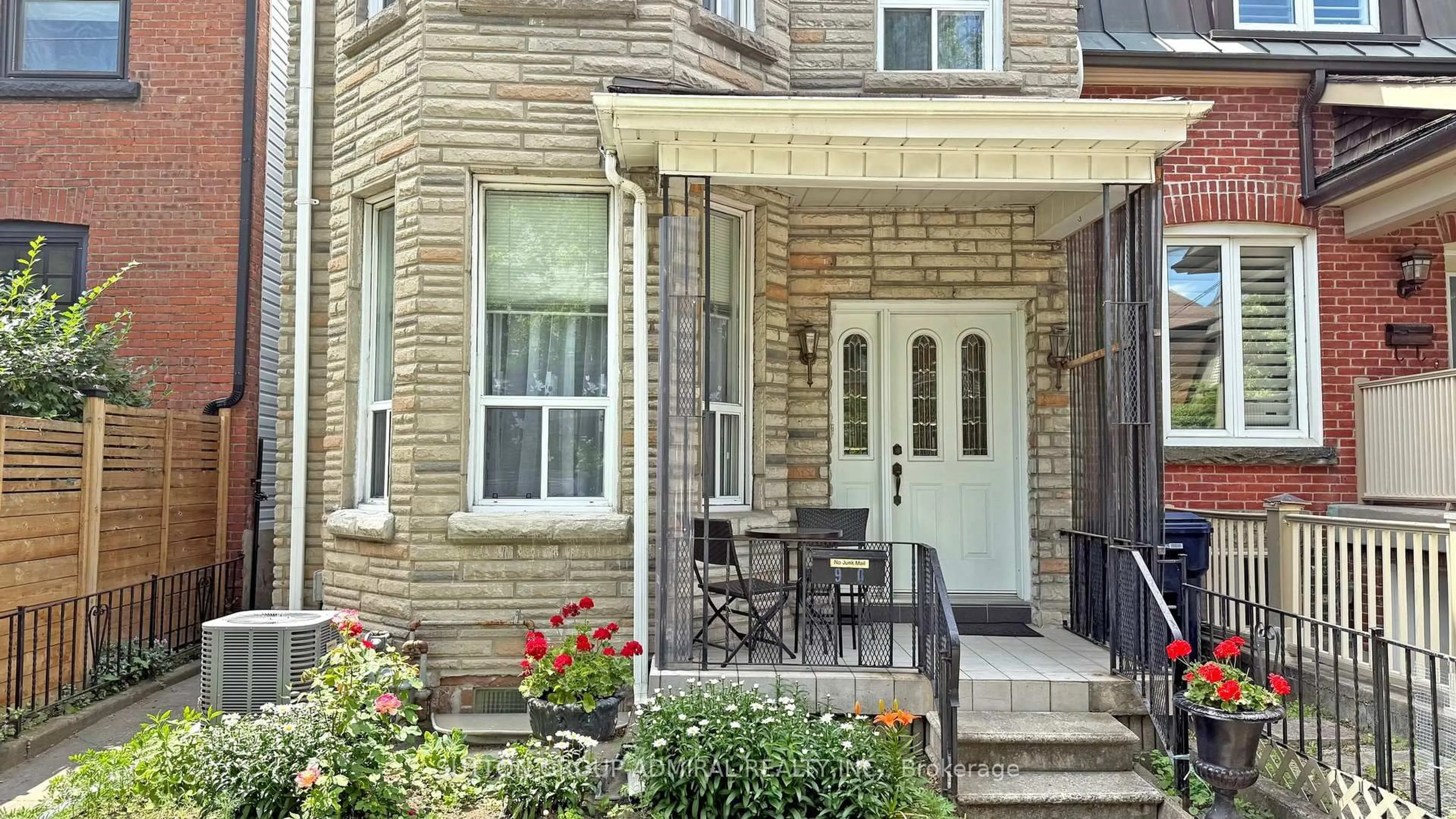 Patio, street for 90 Westmoreland Ave, Toronto Ontario M6H 2Z7