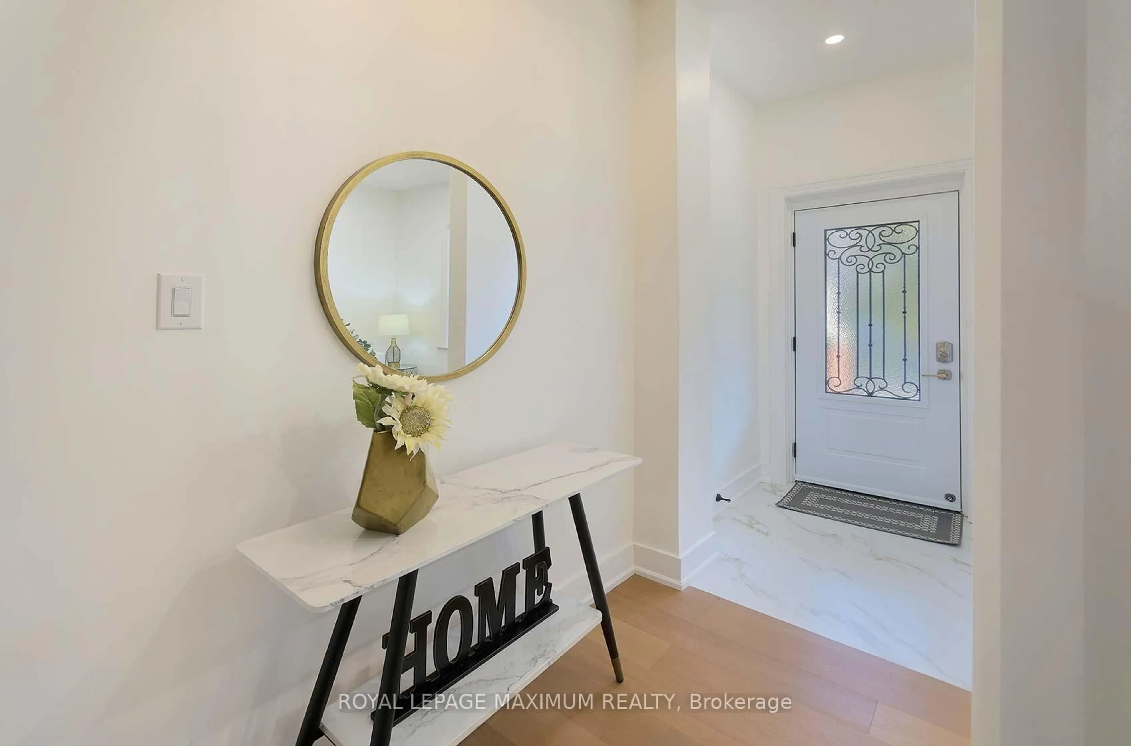 Indoor entryway for 132 Wallace Ave, Toronto Ontario M6H 1T5
