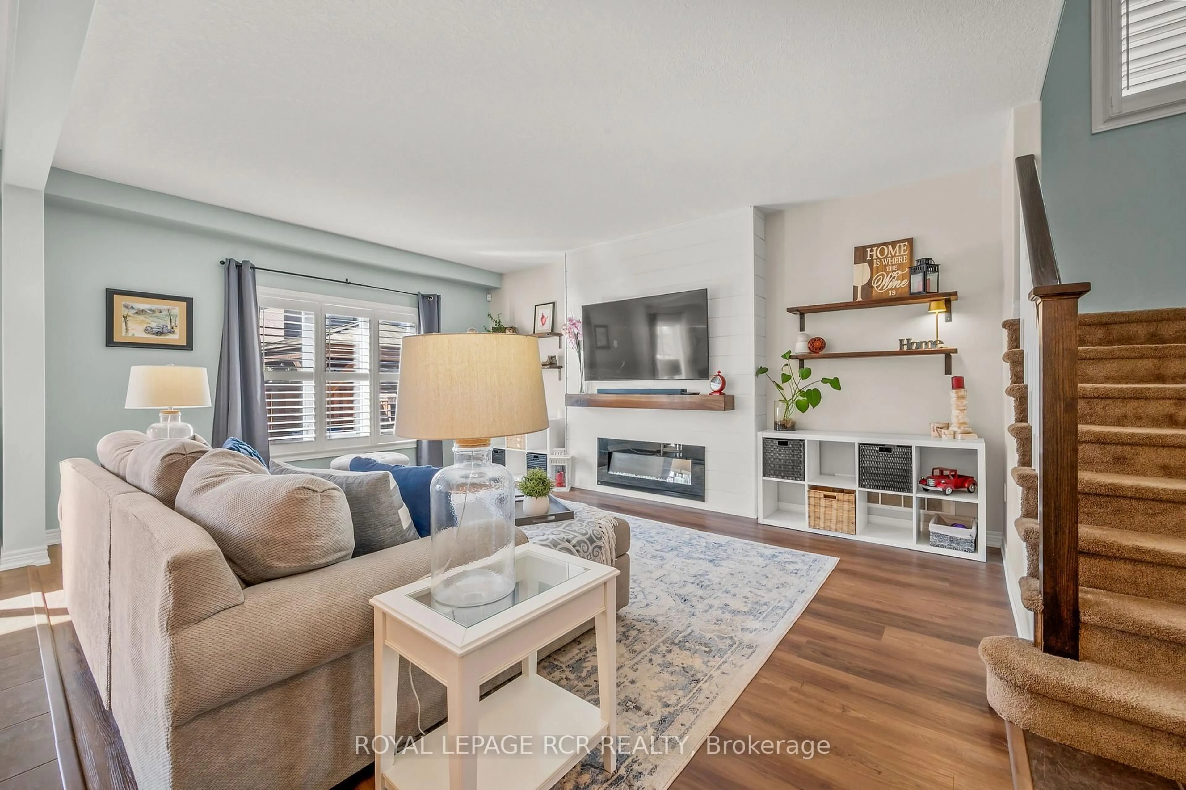 Living room with furniture, unknown for 85 Laverty Cres, Orangeville Ontario L9W 6R7