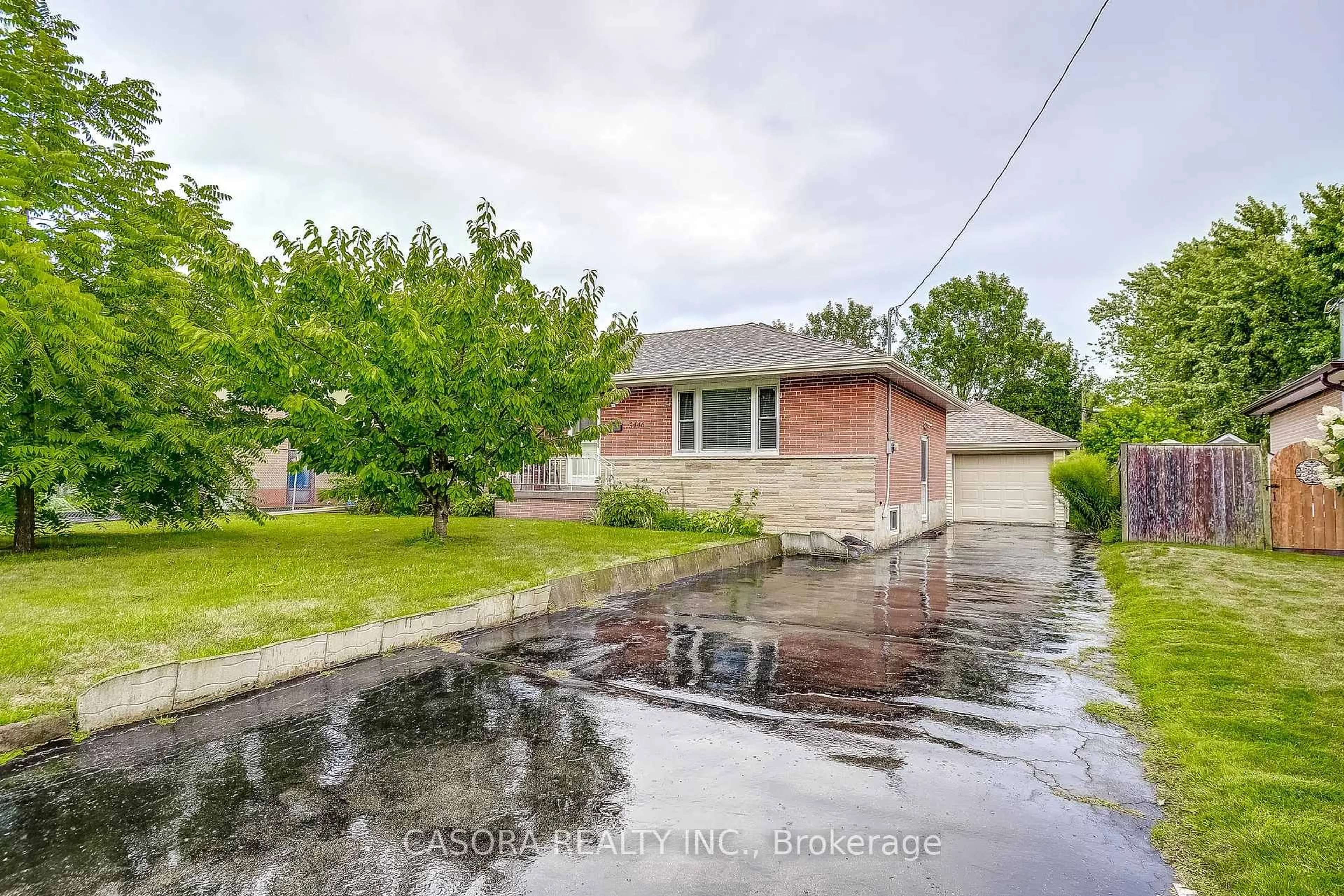 A pic from outside/outdoor area/front of a property/back of a property/a pic from drone, water/lake/river/ocean view for 5446 Calvert Pl, Burlington Ontario L7L 3H7