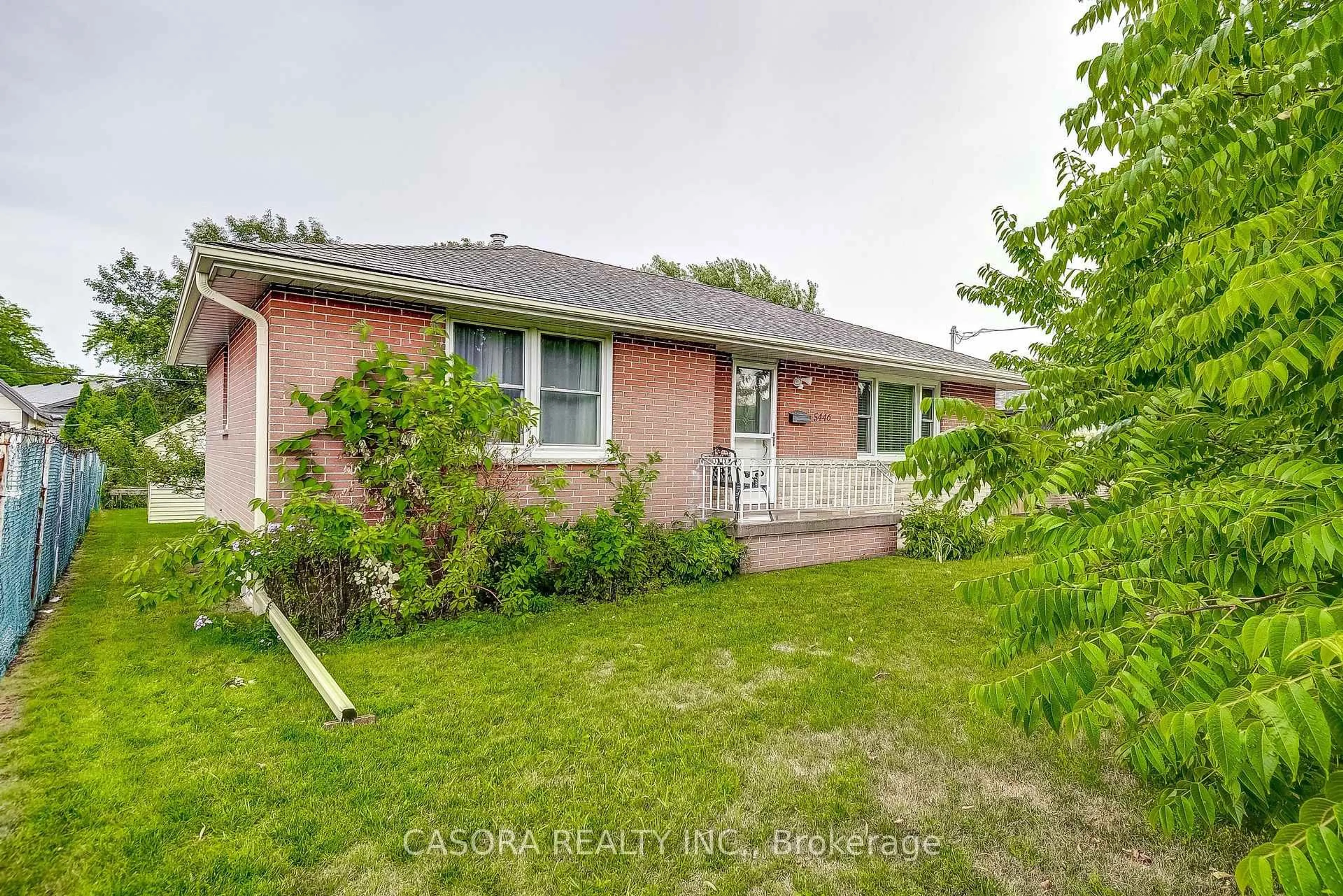 Home with brick exterior material, street for 5446 Calvert Pl, Burlington Ontario L7L 3H7
