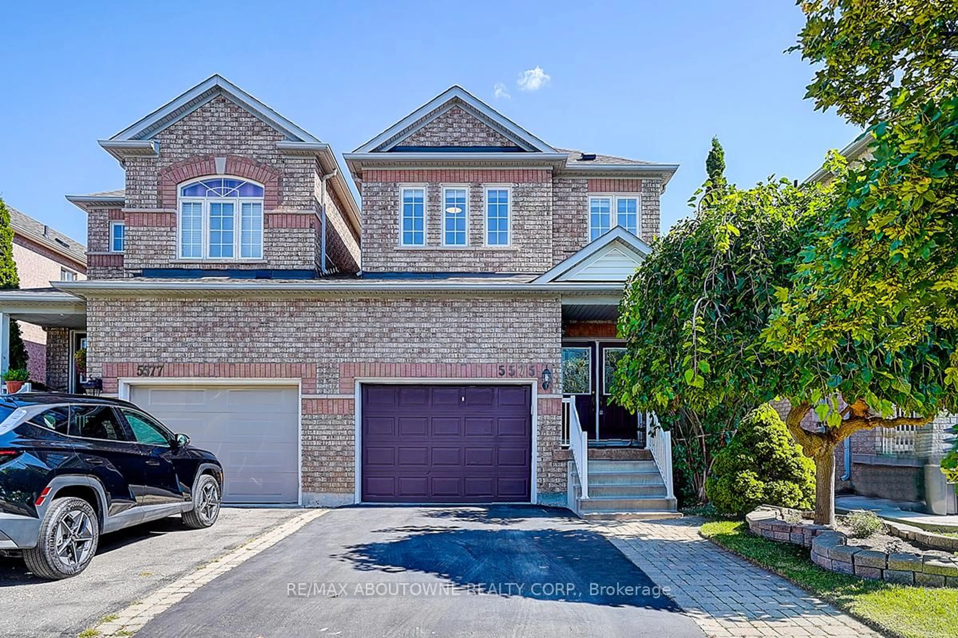 Home with brick exterior material, street for 5575 Margarita Cres, Mississauga Ontario L5M 6Z2