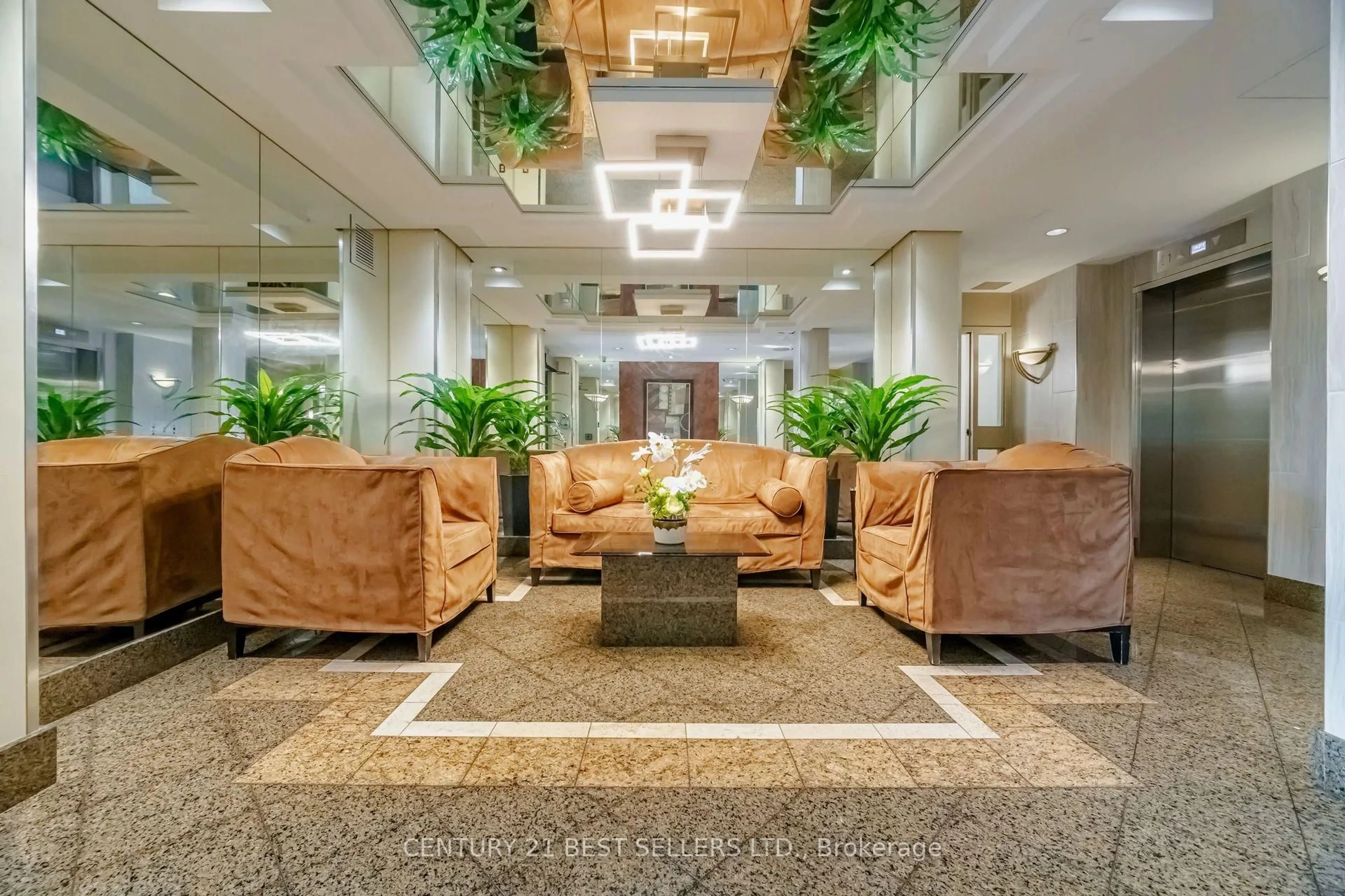 Lobby for 2091 Hurontario St #1107, Mississauga Ontario L5A 4E6