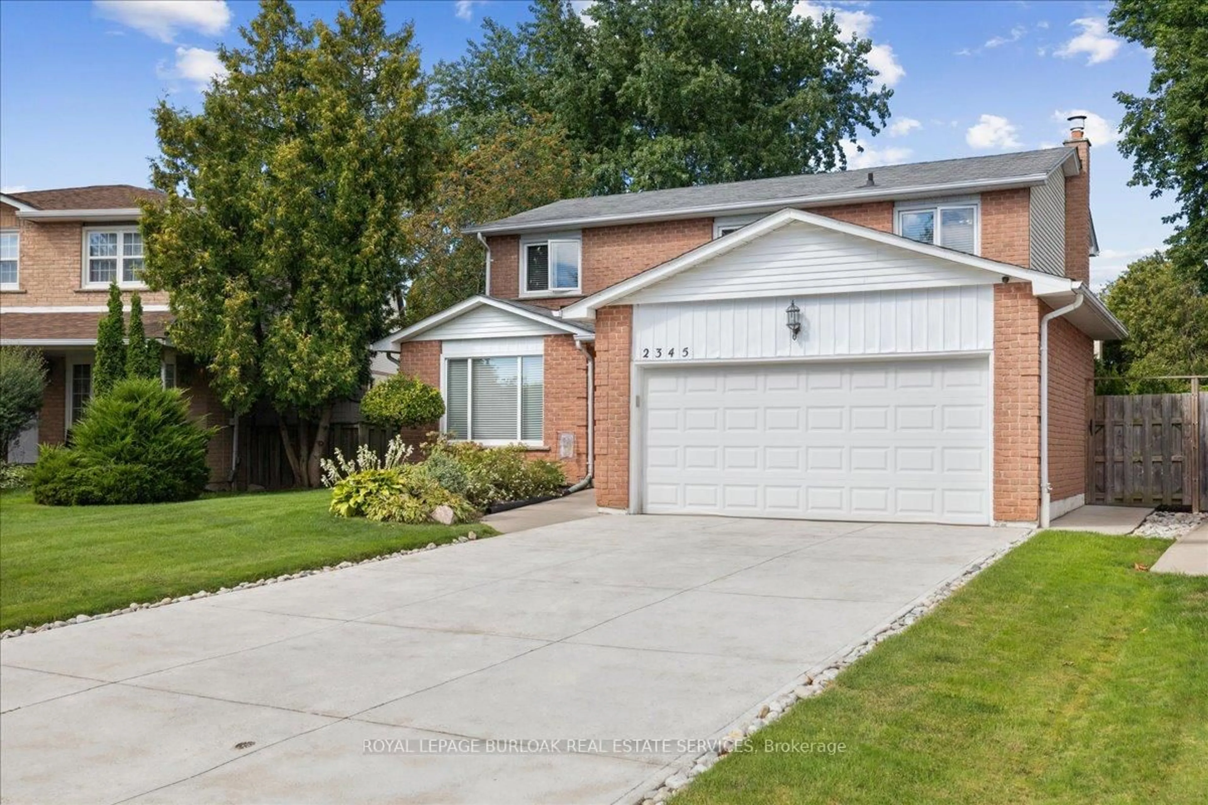Home with brick exterior material, street for 2345 Montgomery Dr, Burlington Ontario L7P 4J9