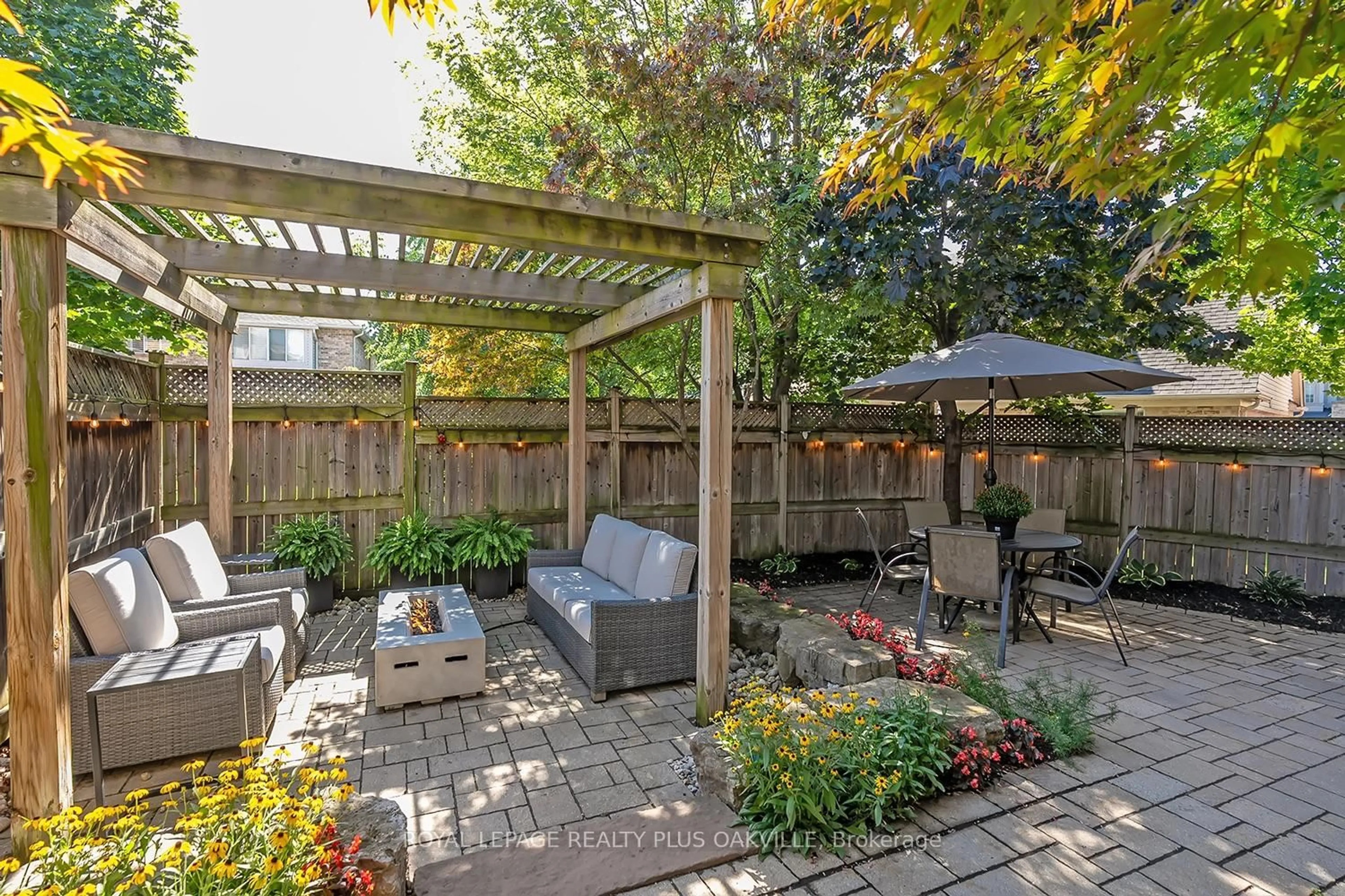 Patio, street for 3174 Scotscraig Cres, Oakville Ontario L6M 5G9