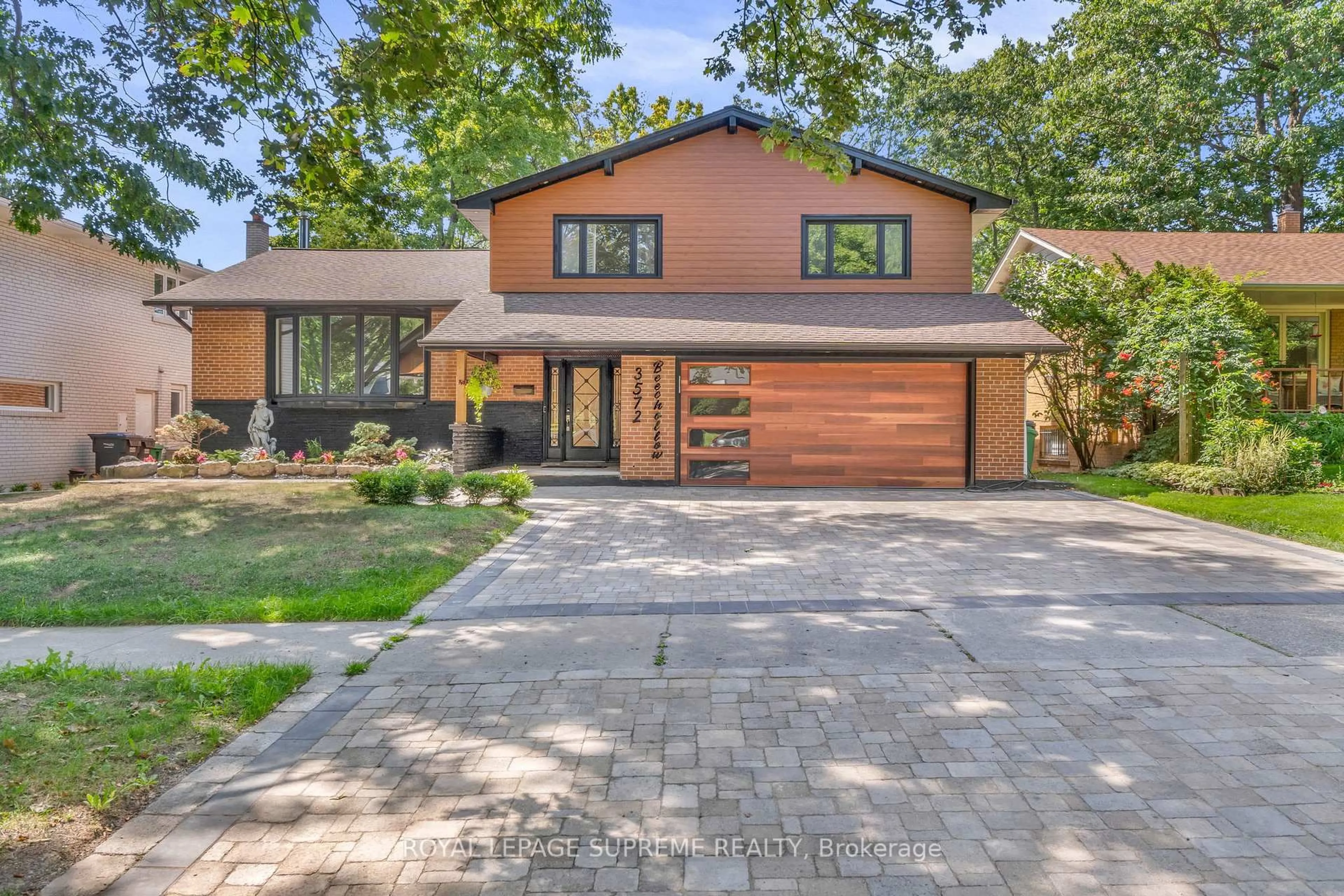 Home with brick exterior material, street for 3572 Beechollow Cres, Mississauga Ontario L4Y 3T2