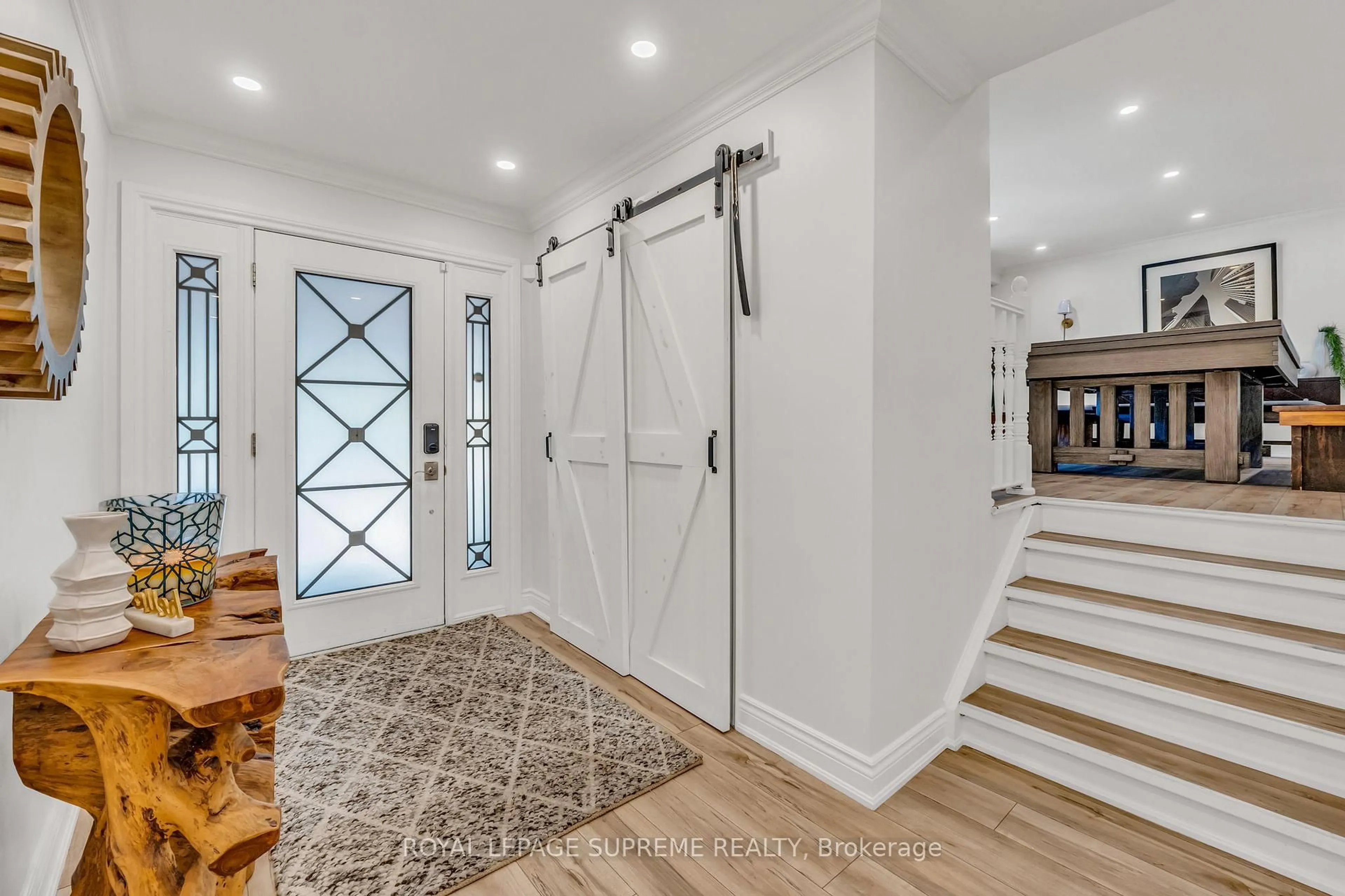 Indoor entryway for 3572 Beechollow Cres, Mississauga Ontario L4Y 3T2