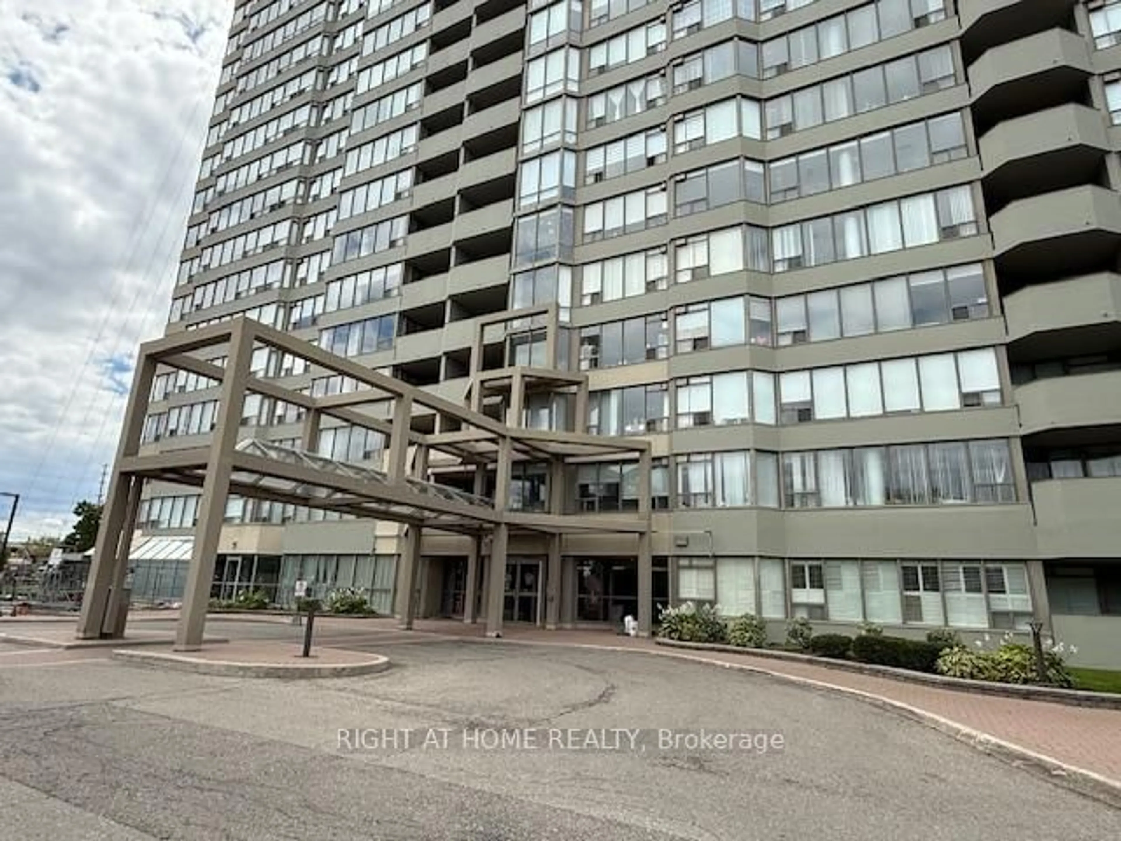 Unknown for 700 Constellation Dr #1808, Mississauga Ontario L5R 3G8
