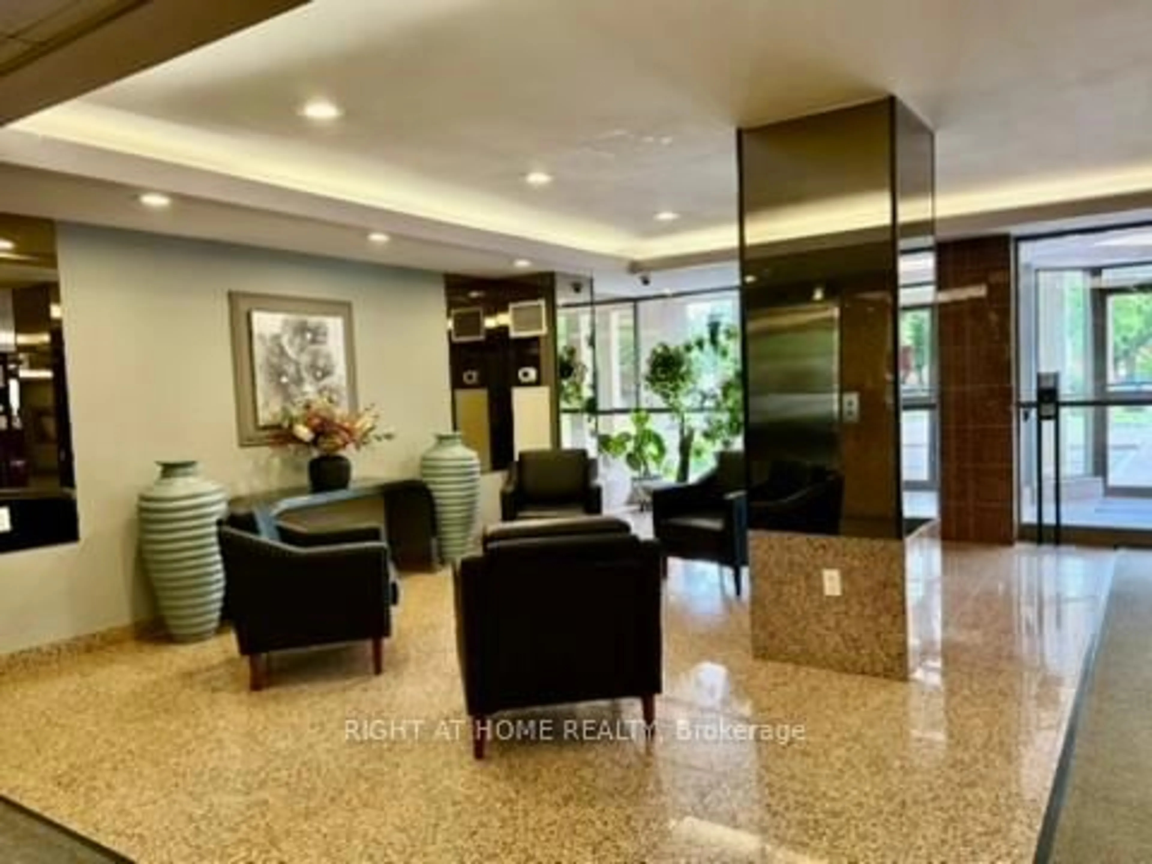 Lobby for 700 Constellation Dr #1808, Mississauga Ontario L5R 3G8