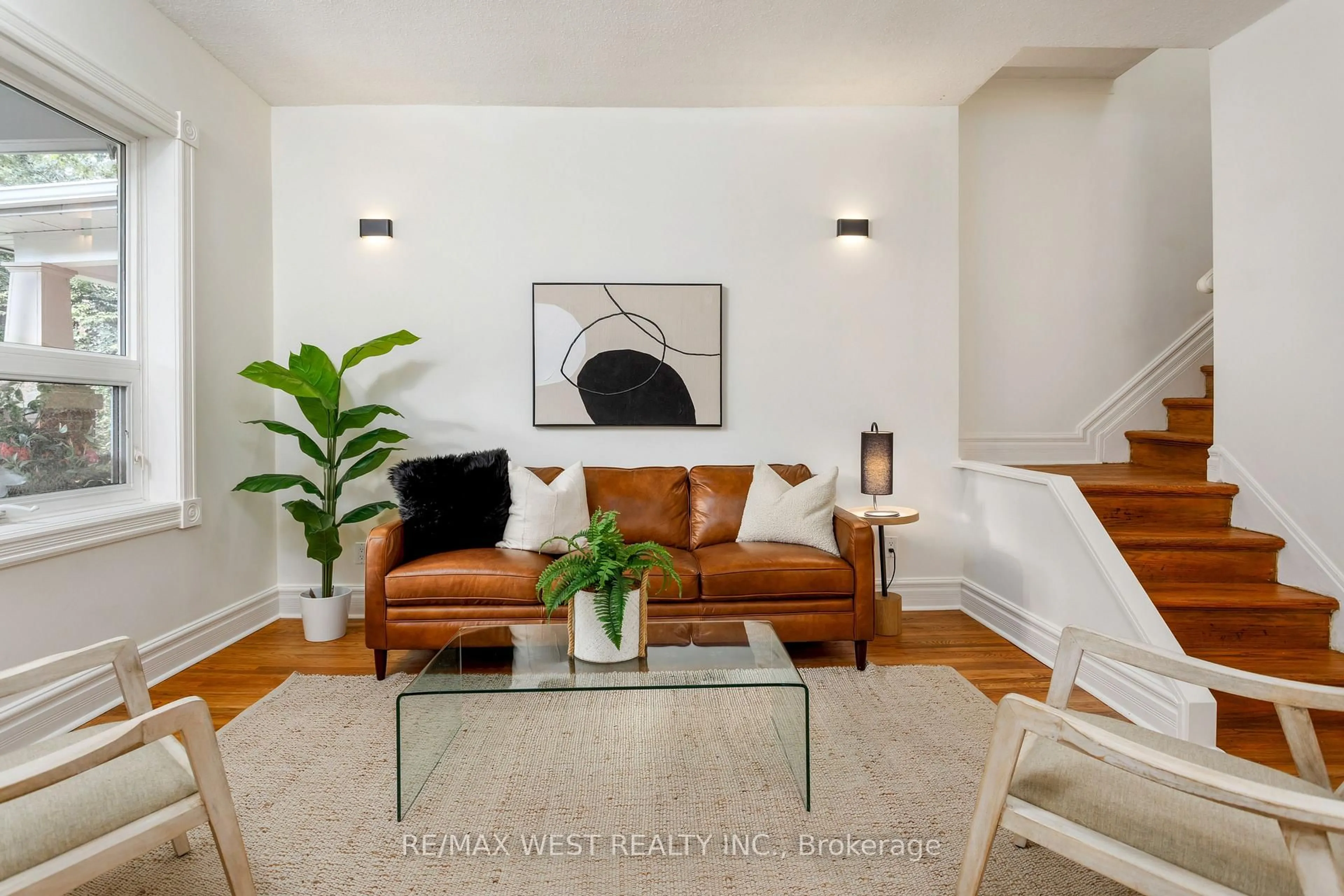 Living room with furniture, unknown for 187 Indian Grve, Toronto Ontario M6P 2H4
