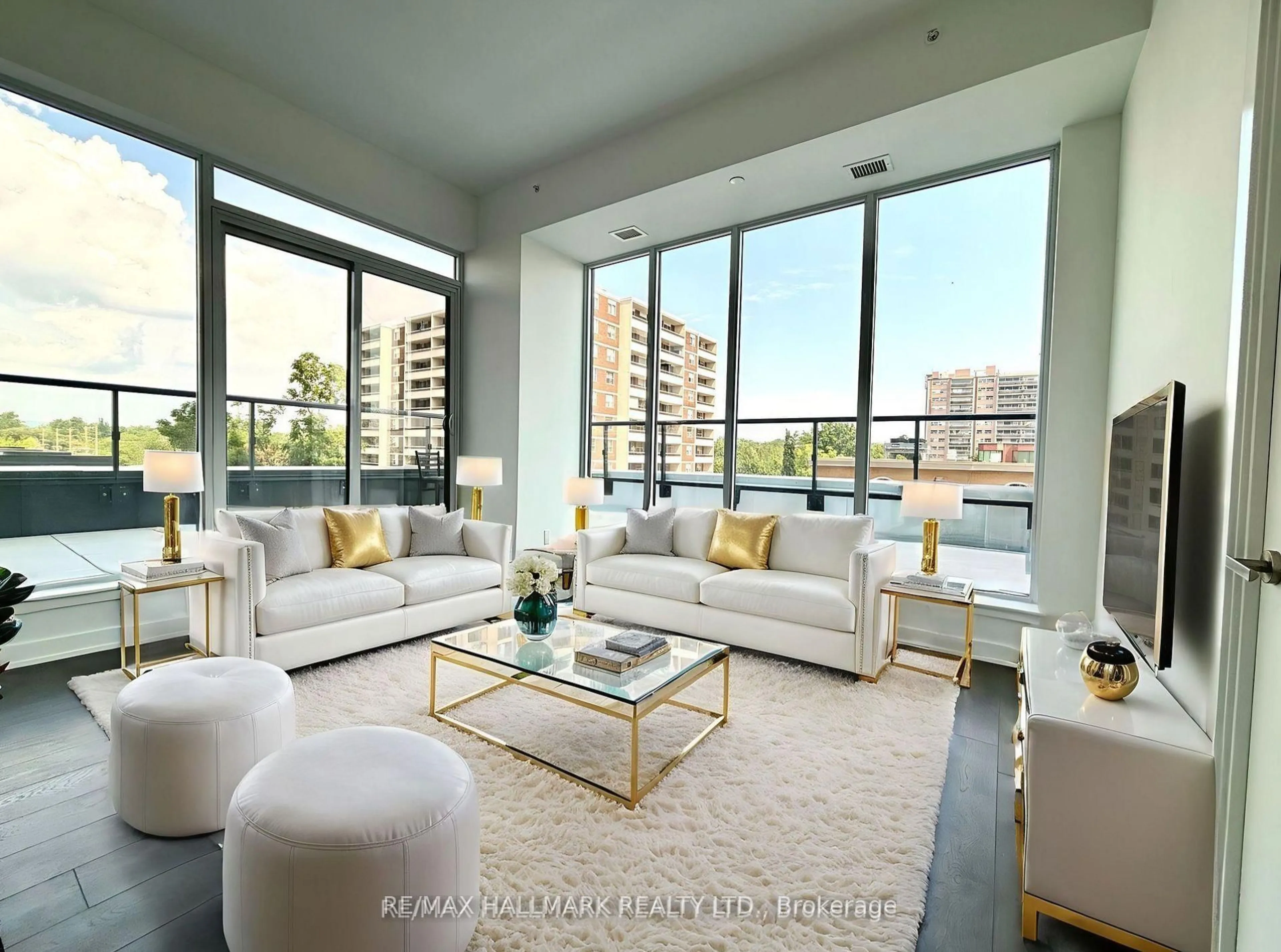 Living room with furniture, unknown for 370 Martha St #402, Burlington Ontario L7R 0G9